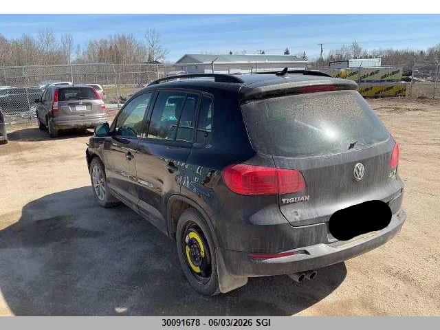 VOLKSWAGEN TIGUAN image 4