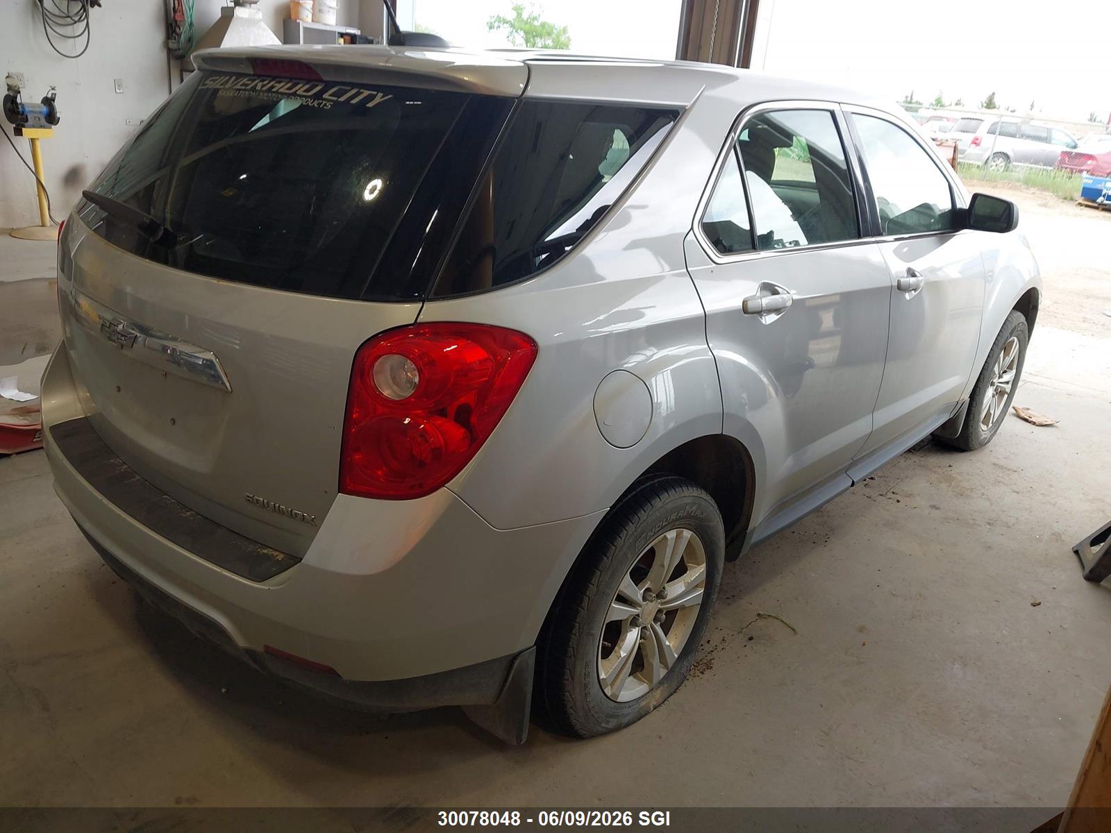 CHEVROLET EQUINOX image 4