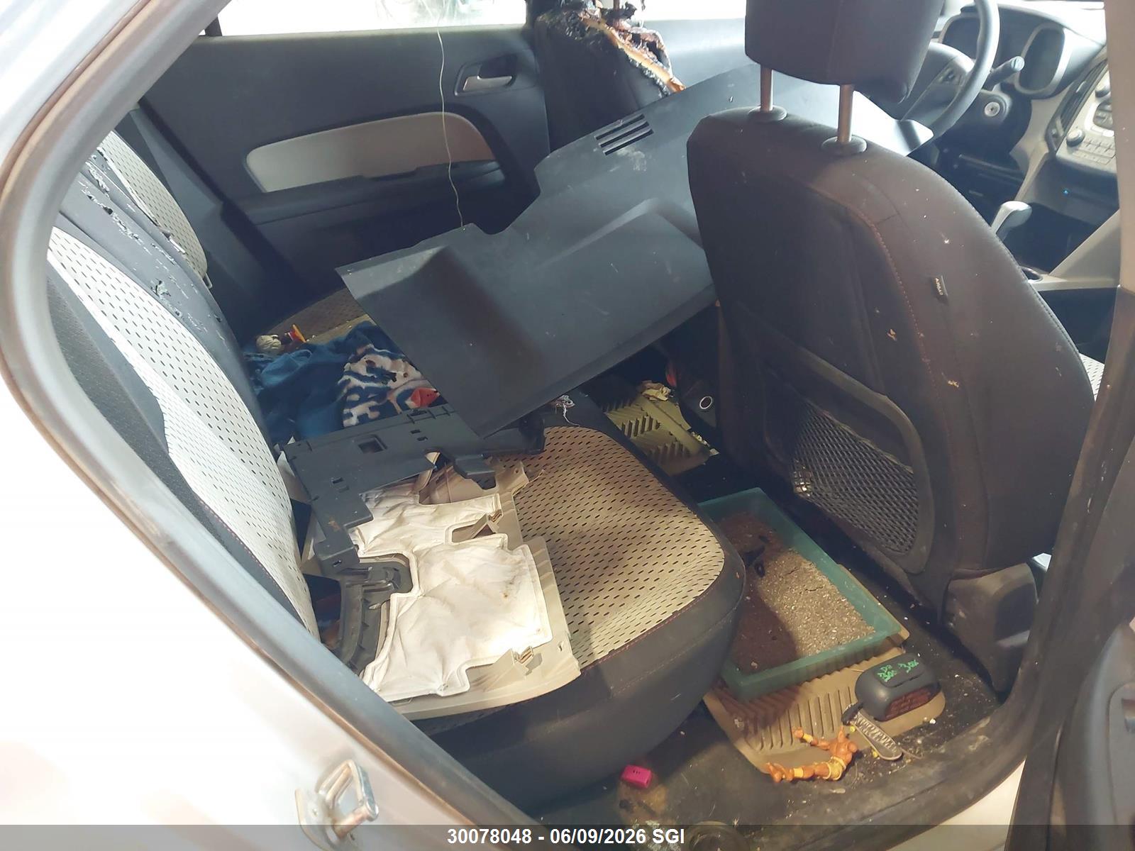 CHEVROLET EQUINOX image 8