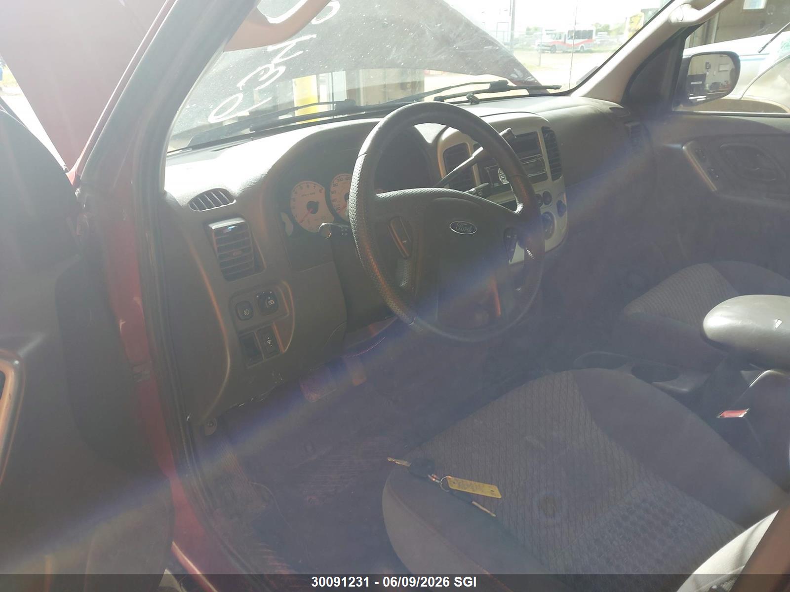 FORD ESCAPE image 11