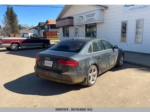 AUDI A4 image 8