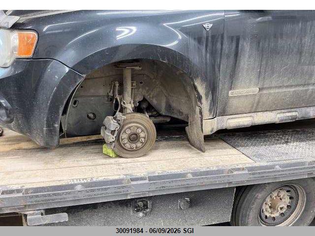 FORD ESCAPE image 7