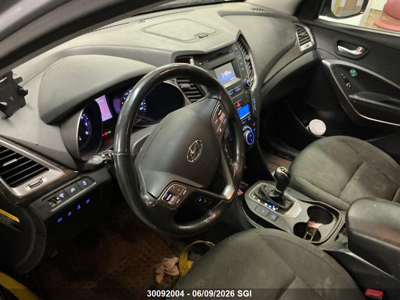 HYUNDAI SANTA image 6