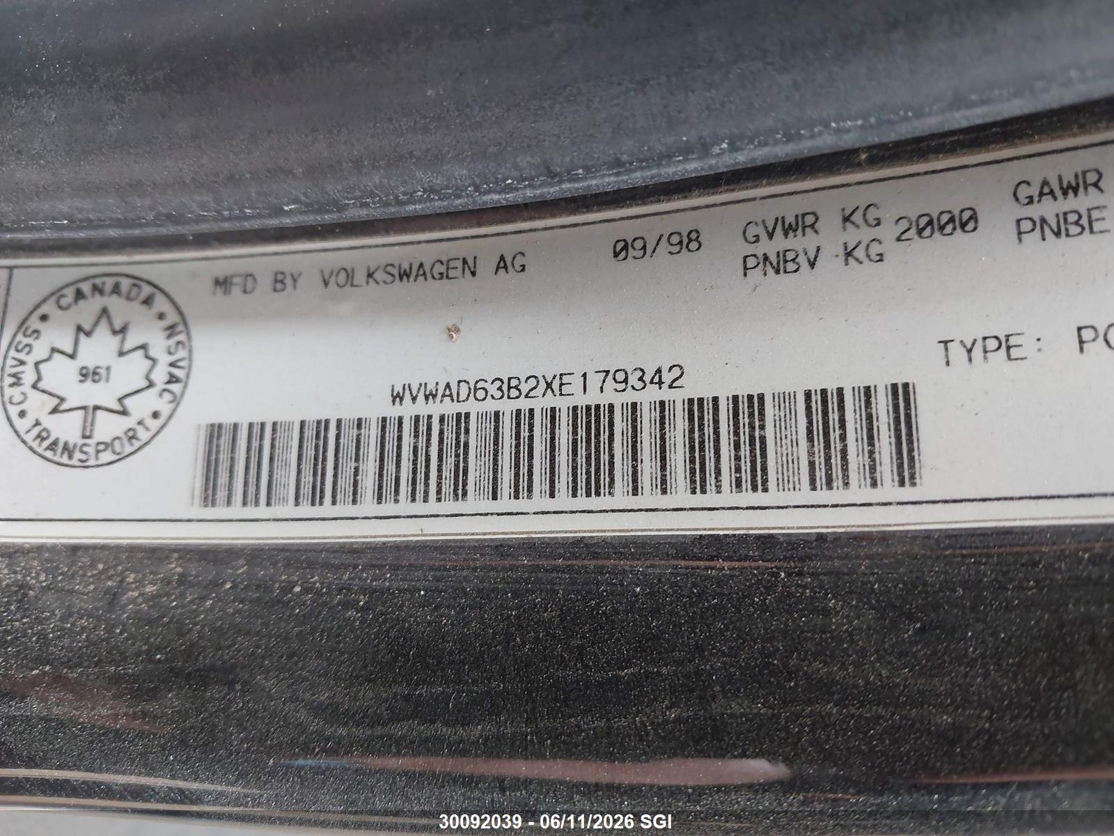 VOLKSWAGEN PASSAT image 9