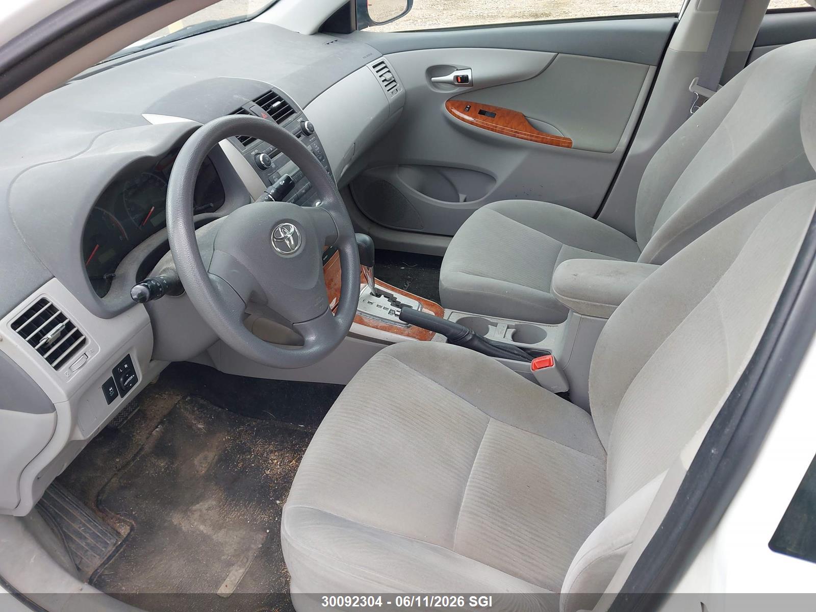 TOYOTA COROLLA image 7