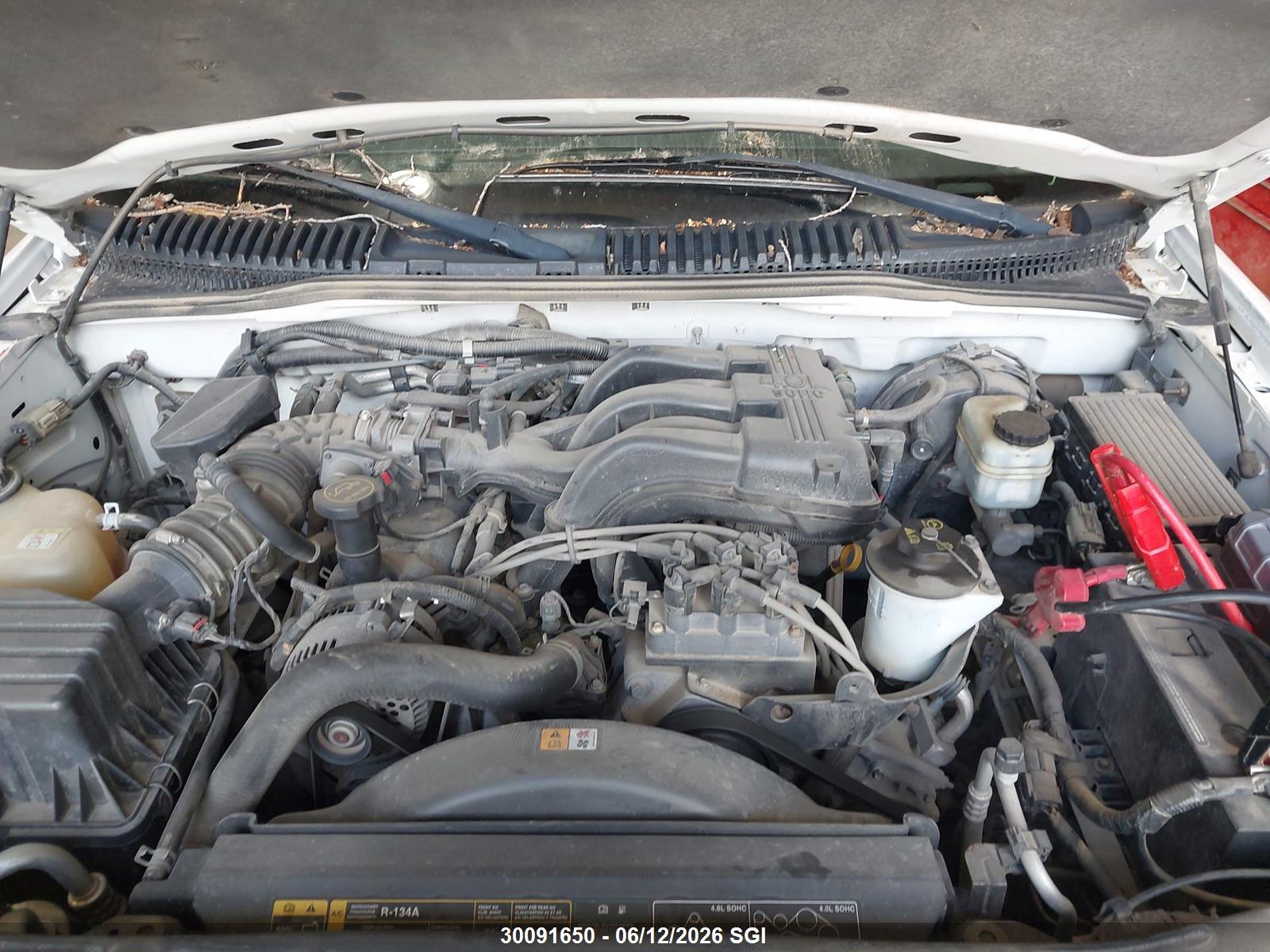FORD EXPLORER image 10