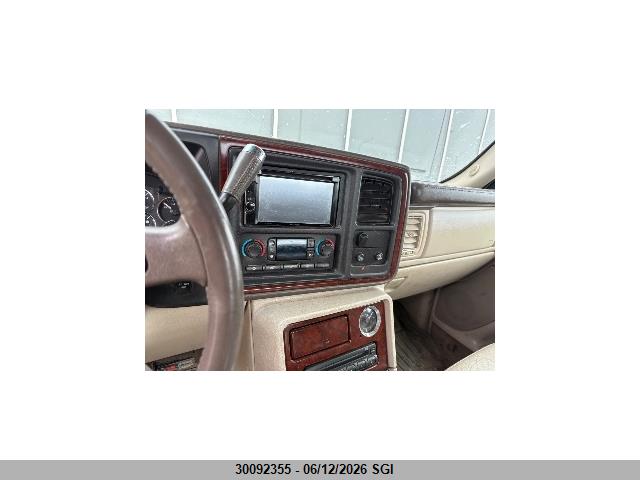 CADILLAC ESCALADE image 5