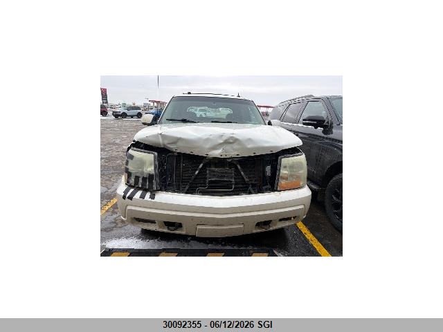 CADILLAC ESCALADE image 6