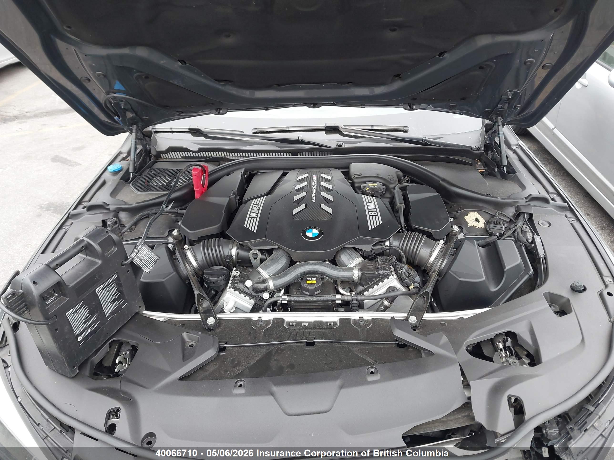 BMW M850XI image 10
