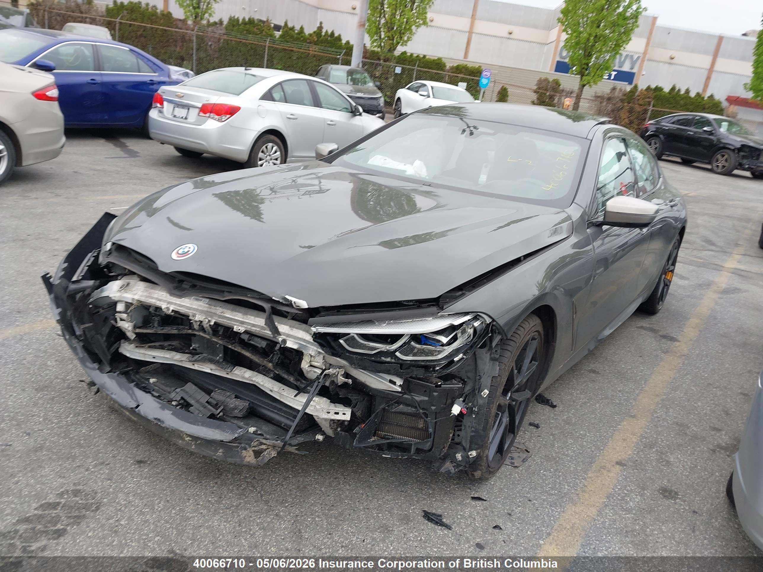 BMW M850XI image 2