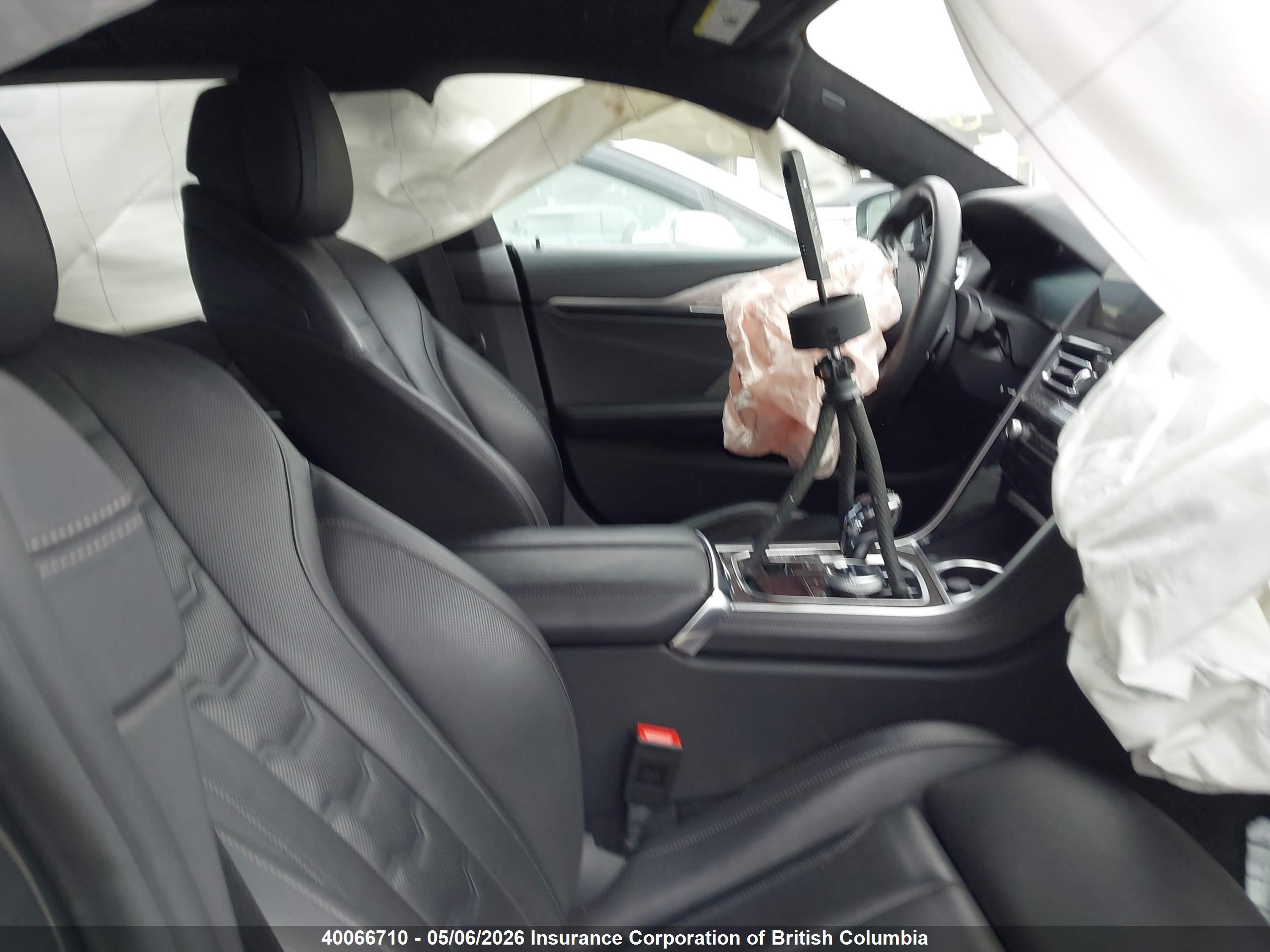 BMW M850XI image 5