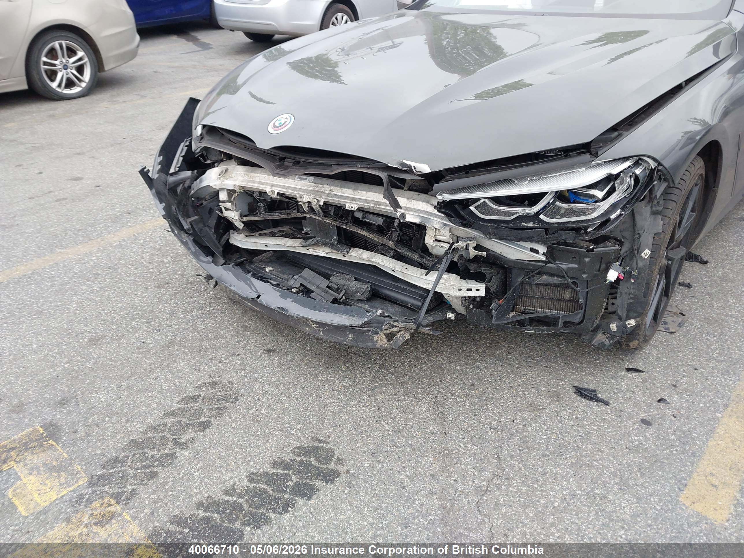 BMW M850XI image 6