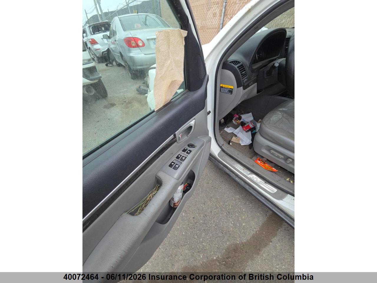 HYUNDAI SANTA image 9