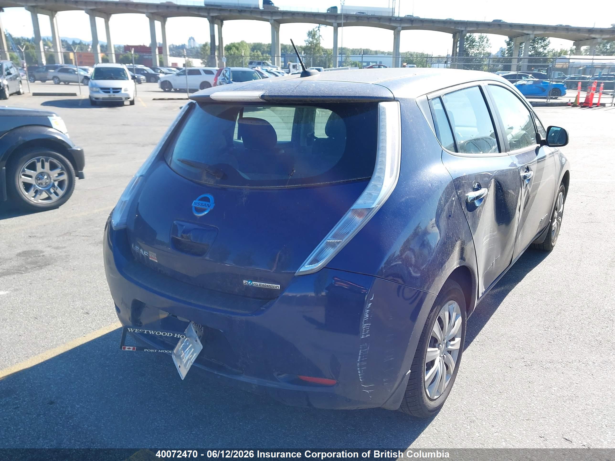 NISSAN LEAF image 4