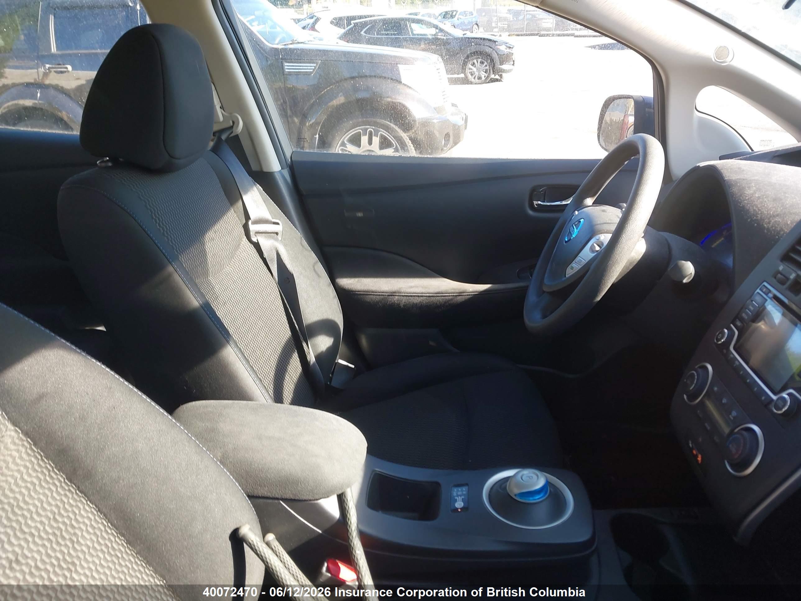 NISSAN LEAF image 5