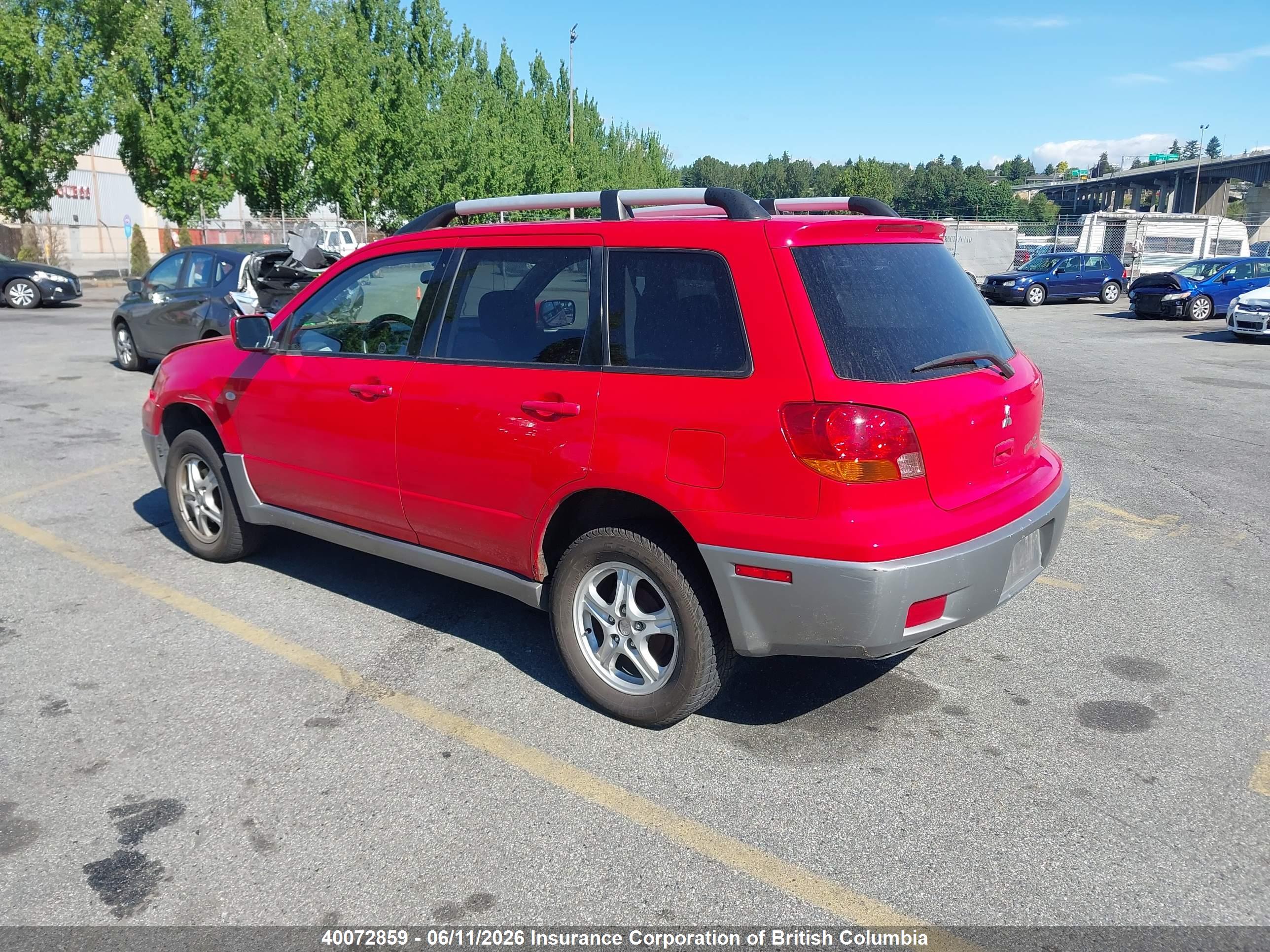 MITSUBISHI OUTLANDER image 3