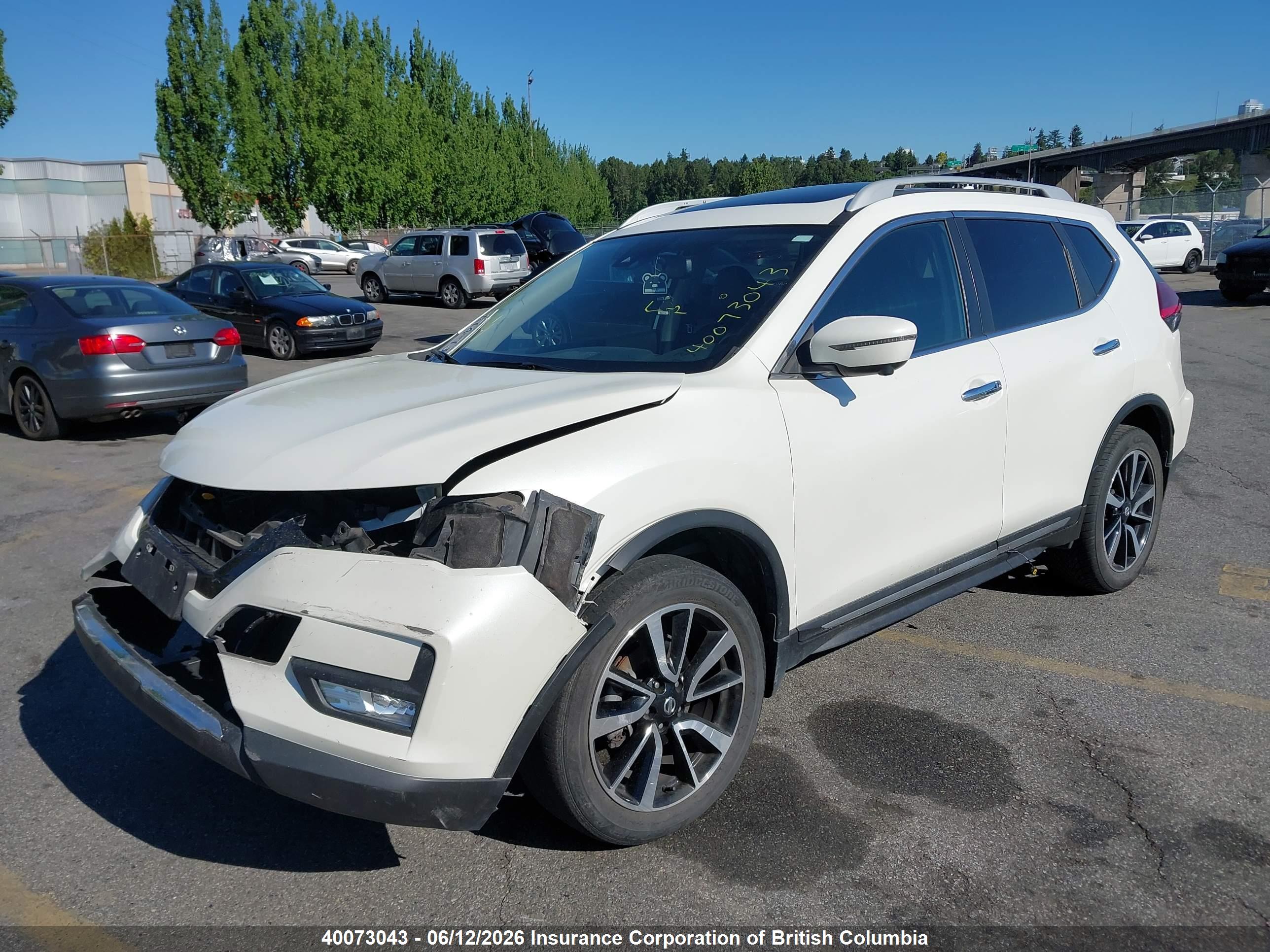 NISSAN ROGUE image 2