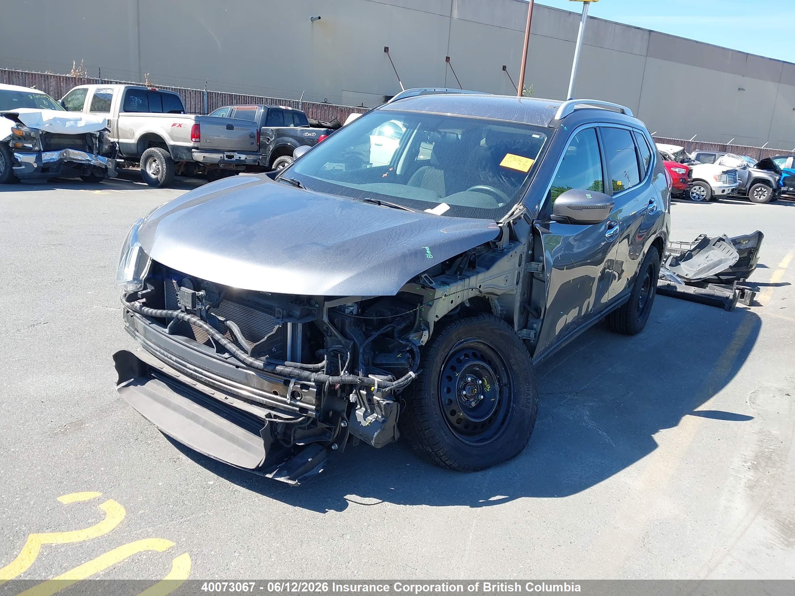 NISSAN ROGUE image 2