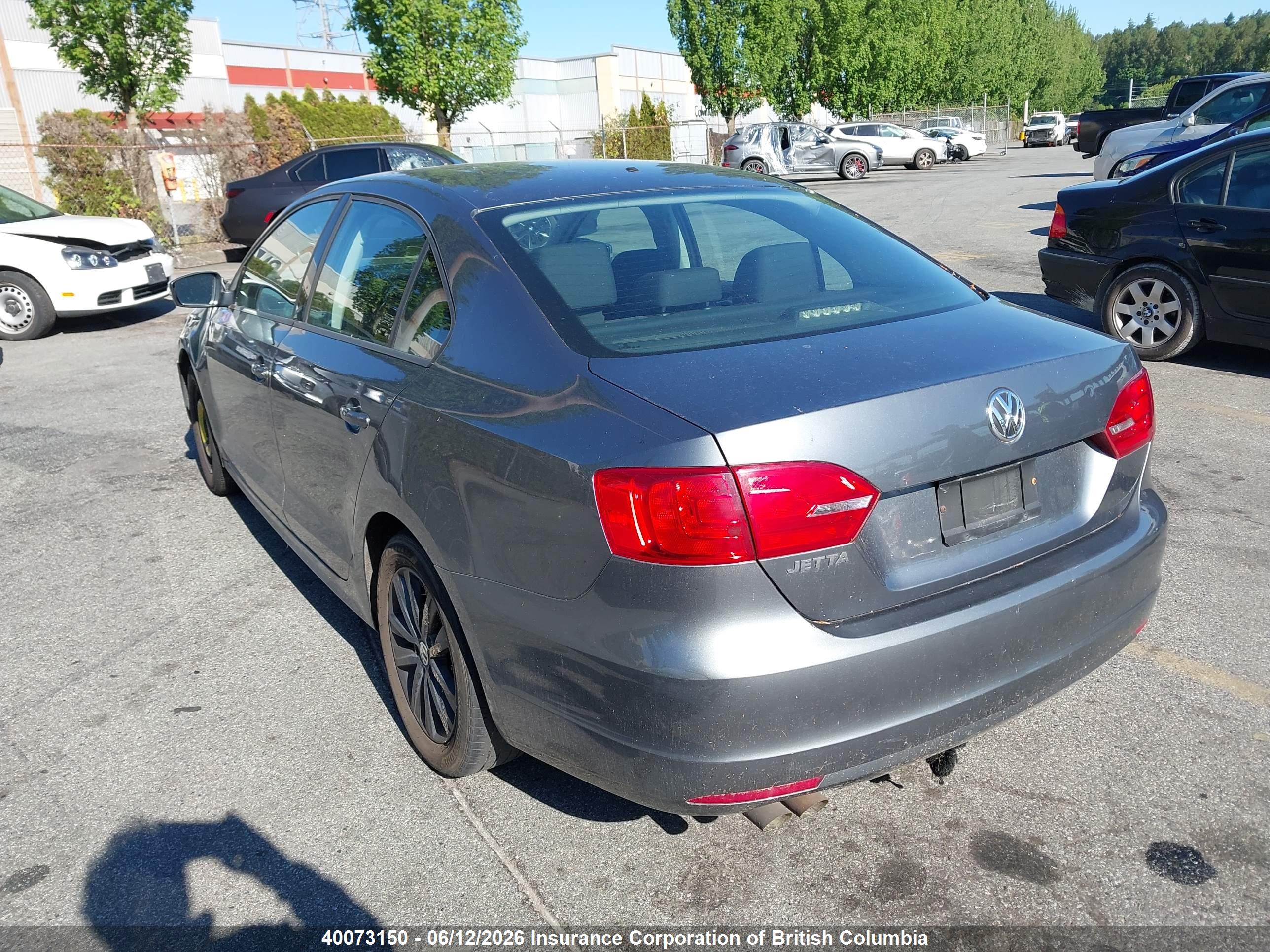 VOLKSWAGEN JETTA image 3