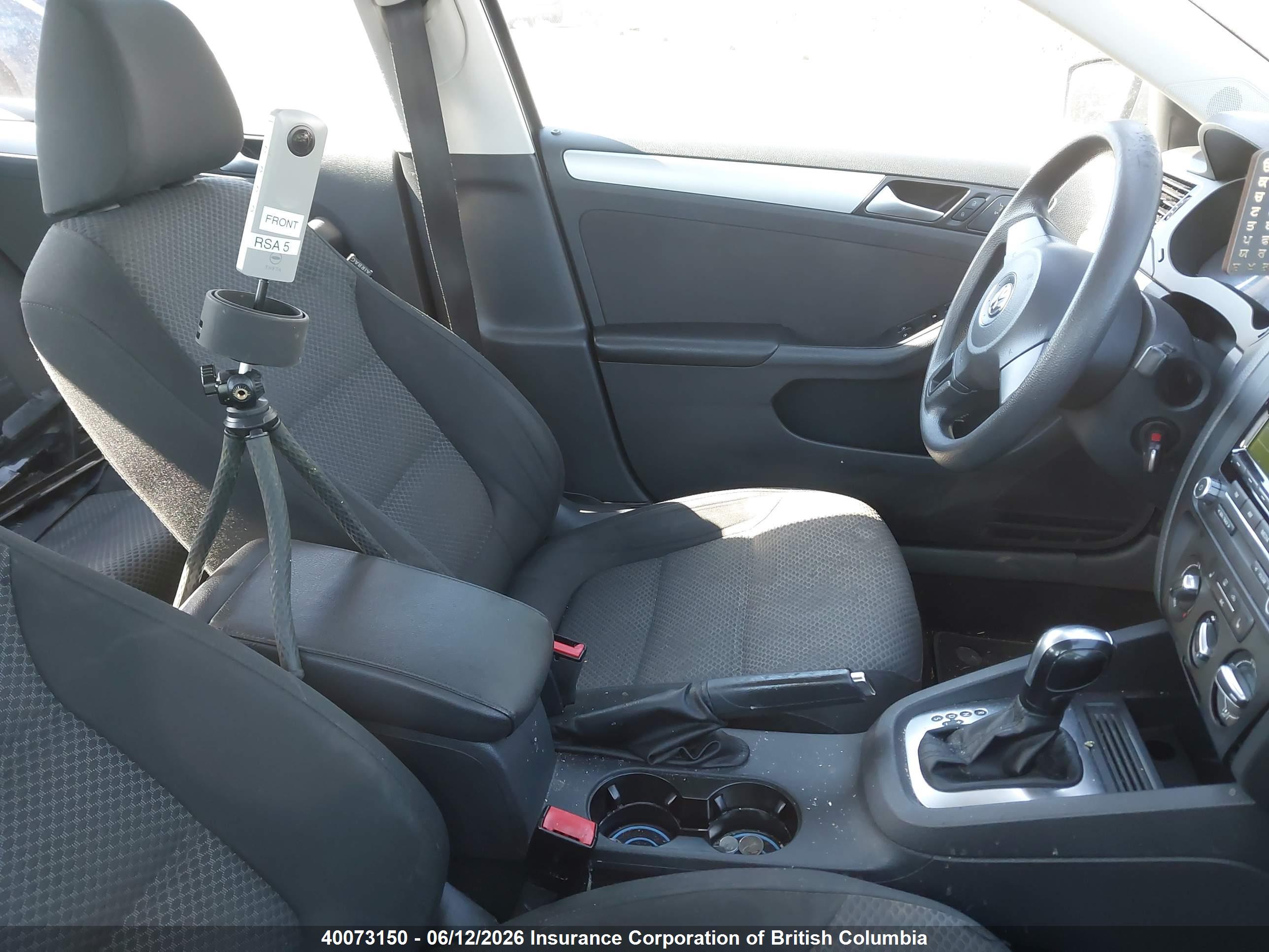 VOLKSWAGEN JETTA image 5
