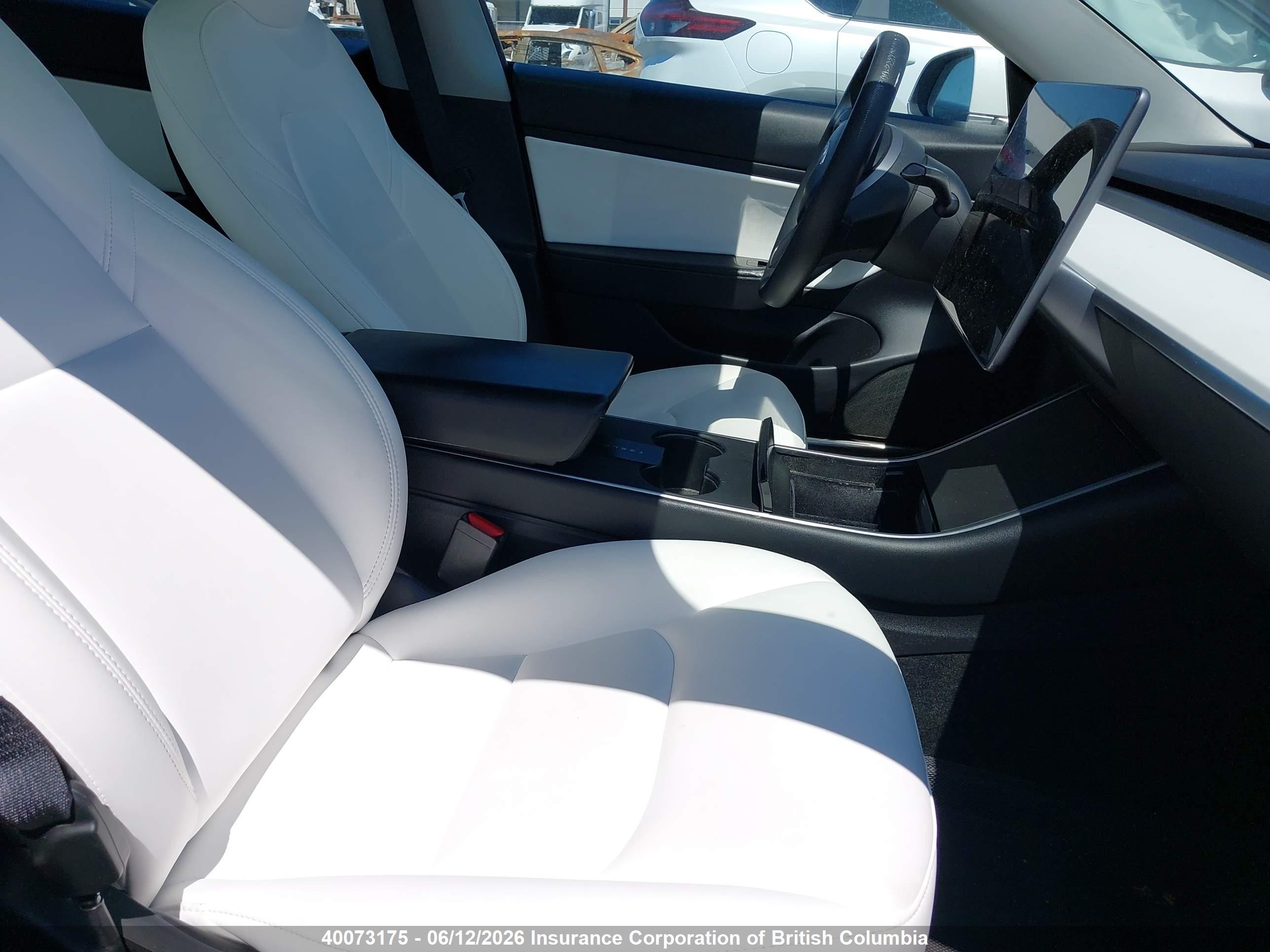 TESLA MODEL image 5