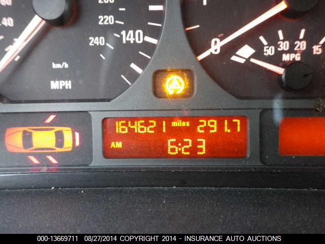 BMW 325I image 7
