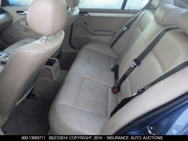 BMW 325I image 8