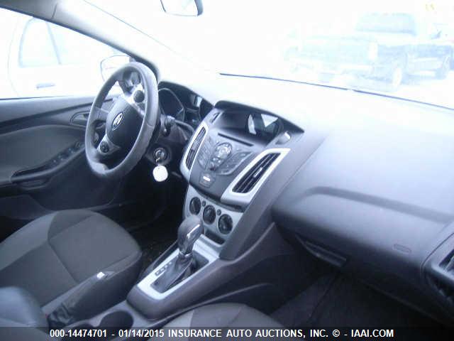 FORD FOCUS image 5