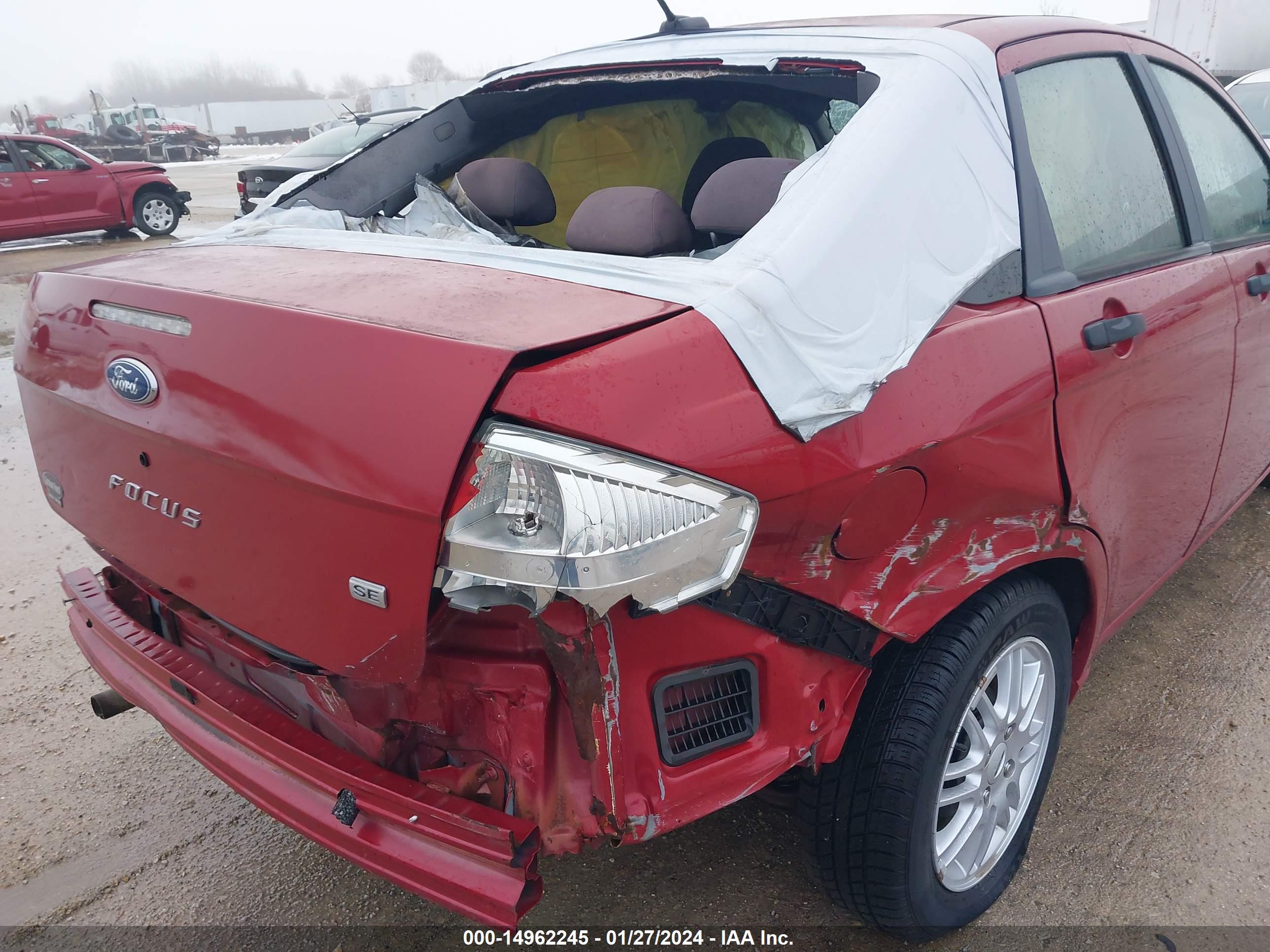 FORD FOCUS image 6