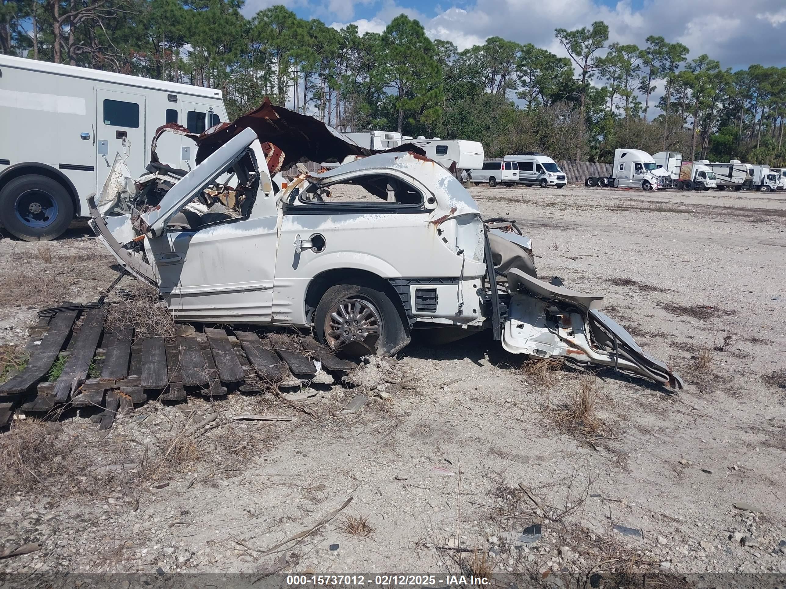 CHRYSLER TOWN image 3