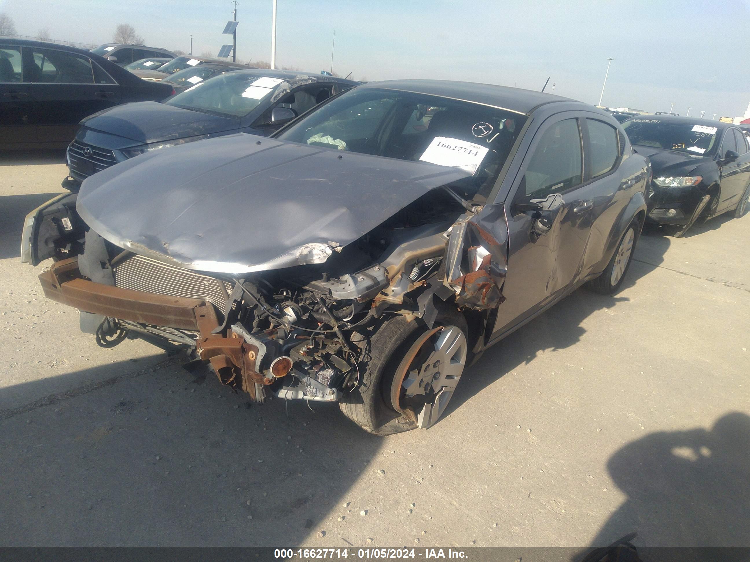 DODGE AVENGER image 2