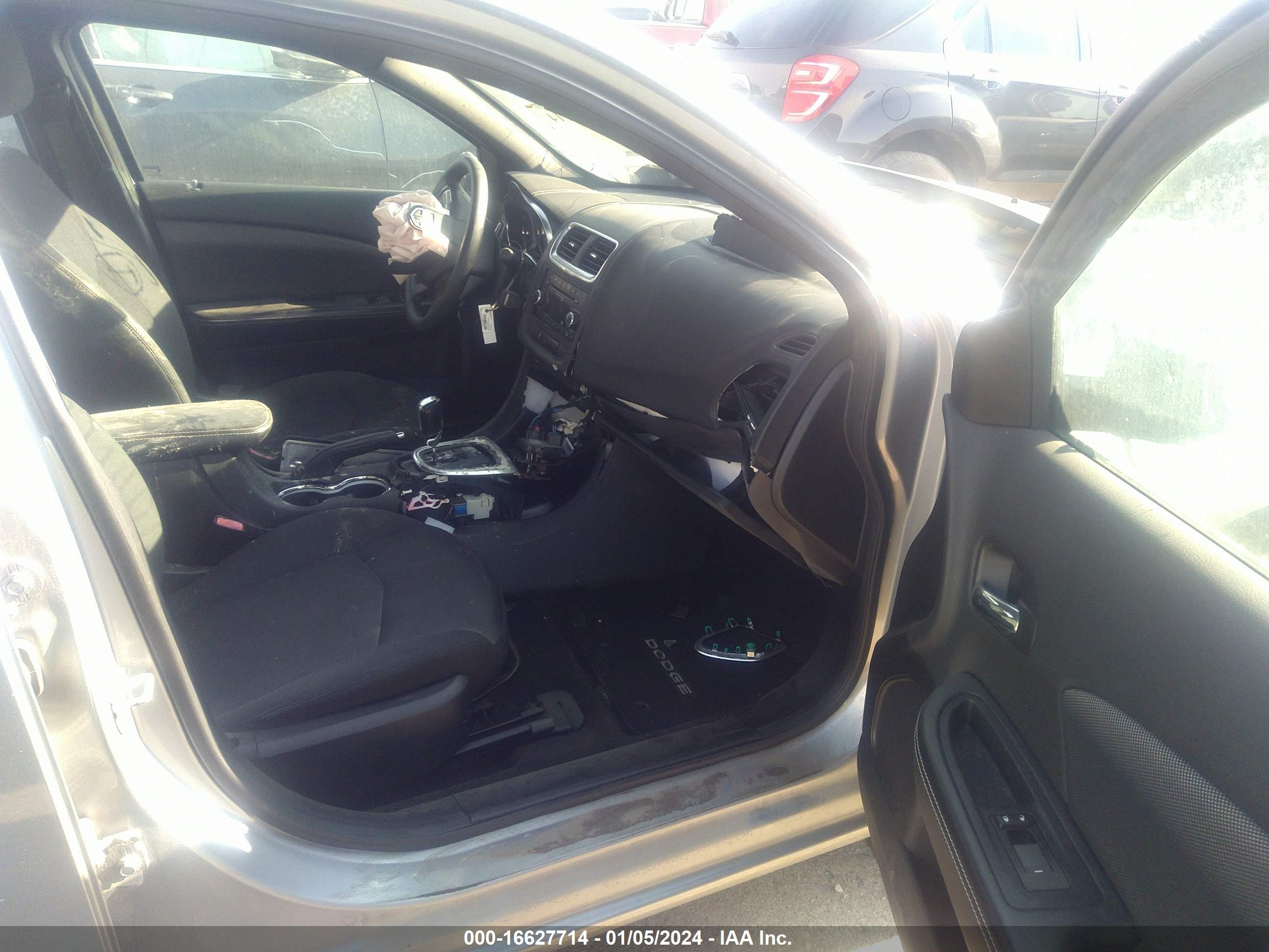 DODGE AVENGER image 5