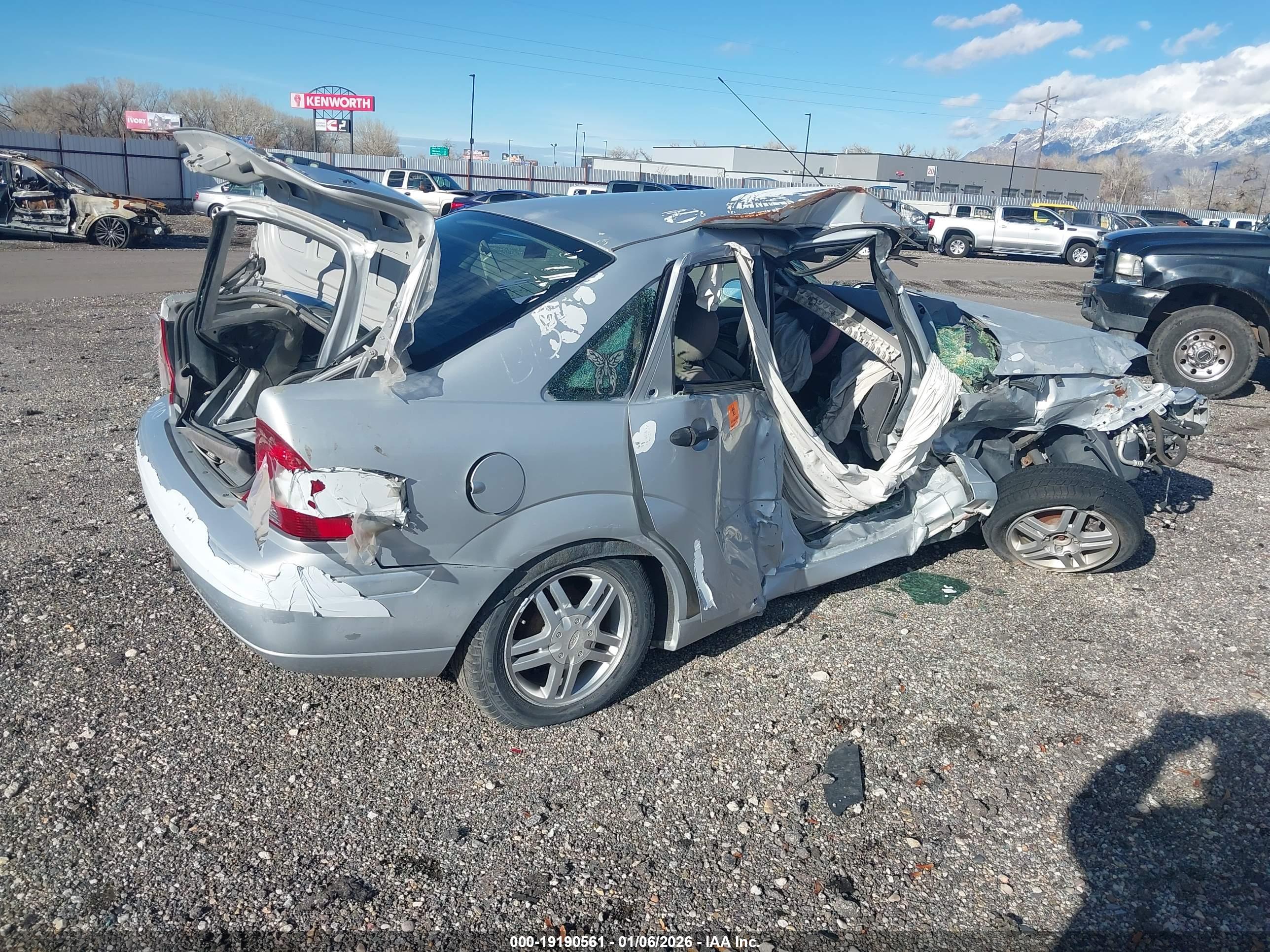 FORD FOCUS image 4