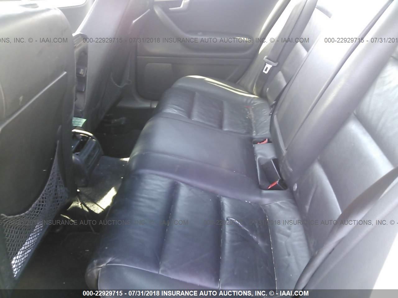 AUDI A4 image 8