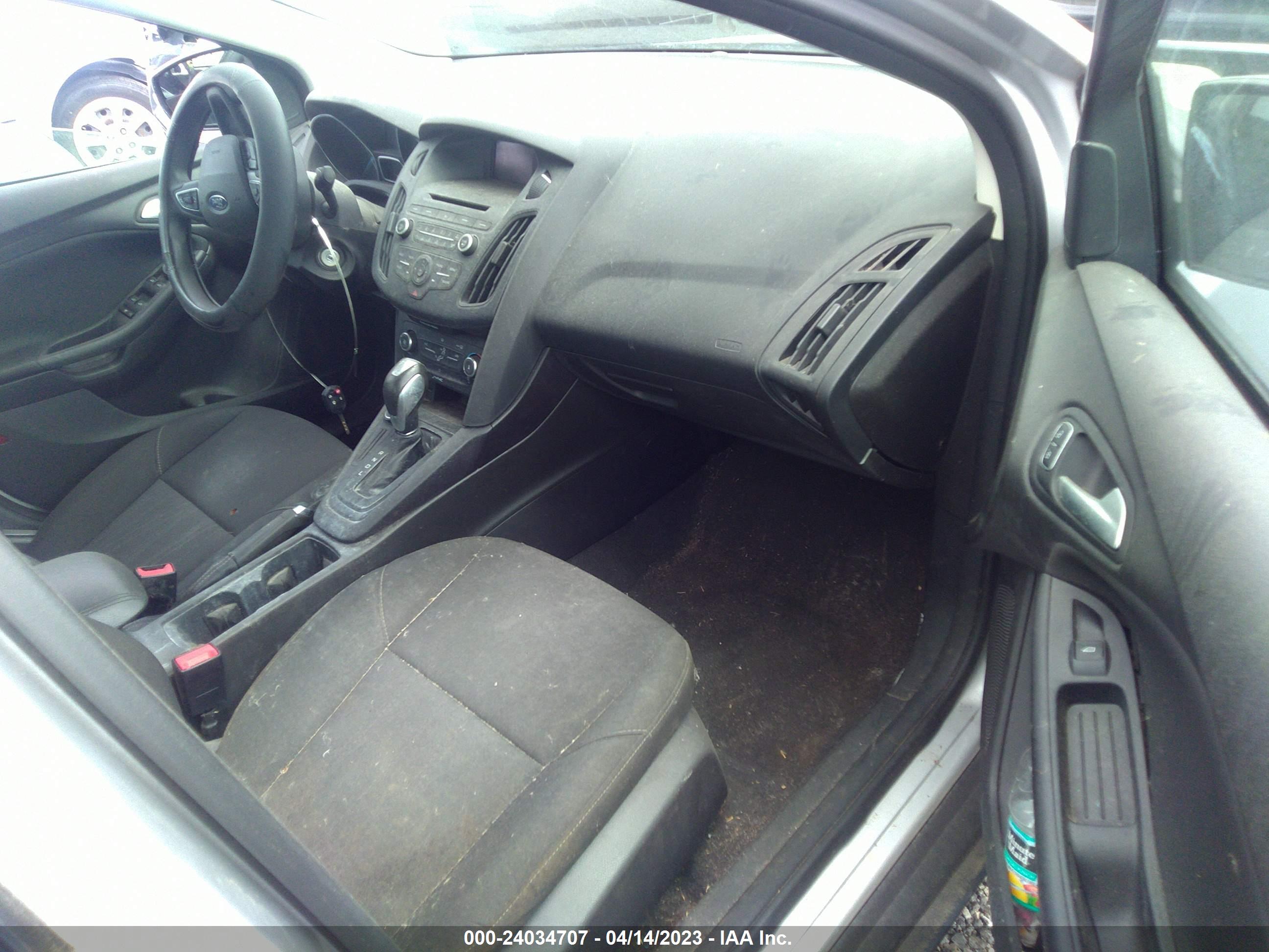 FORD FOCUS image 5