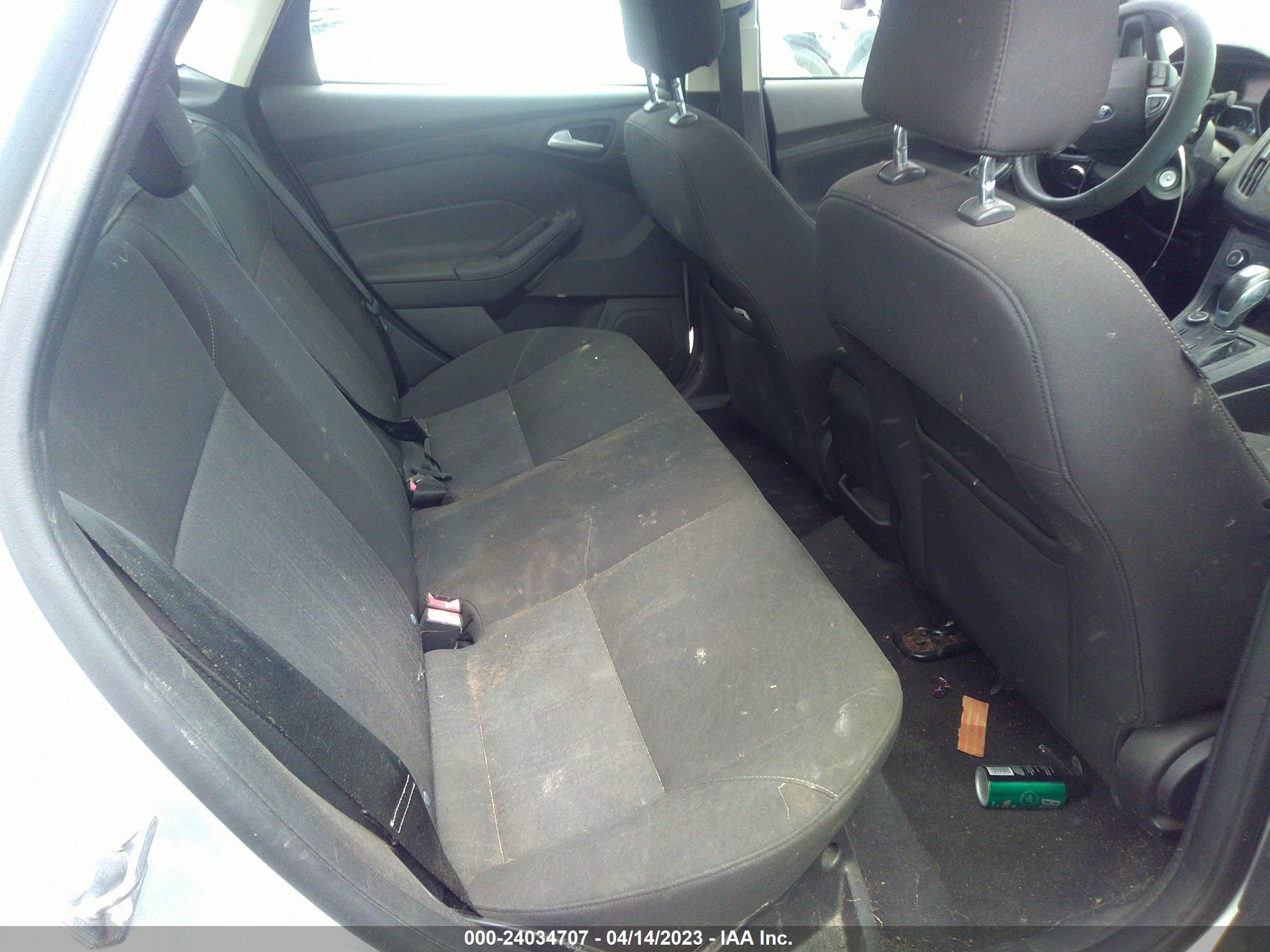 FORD FOCUS image 8