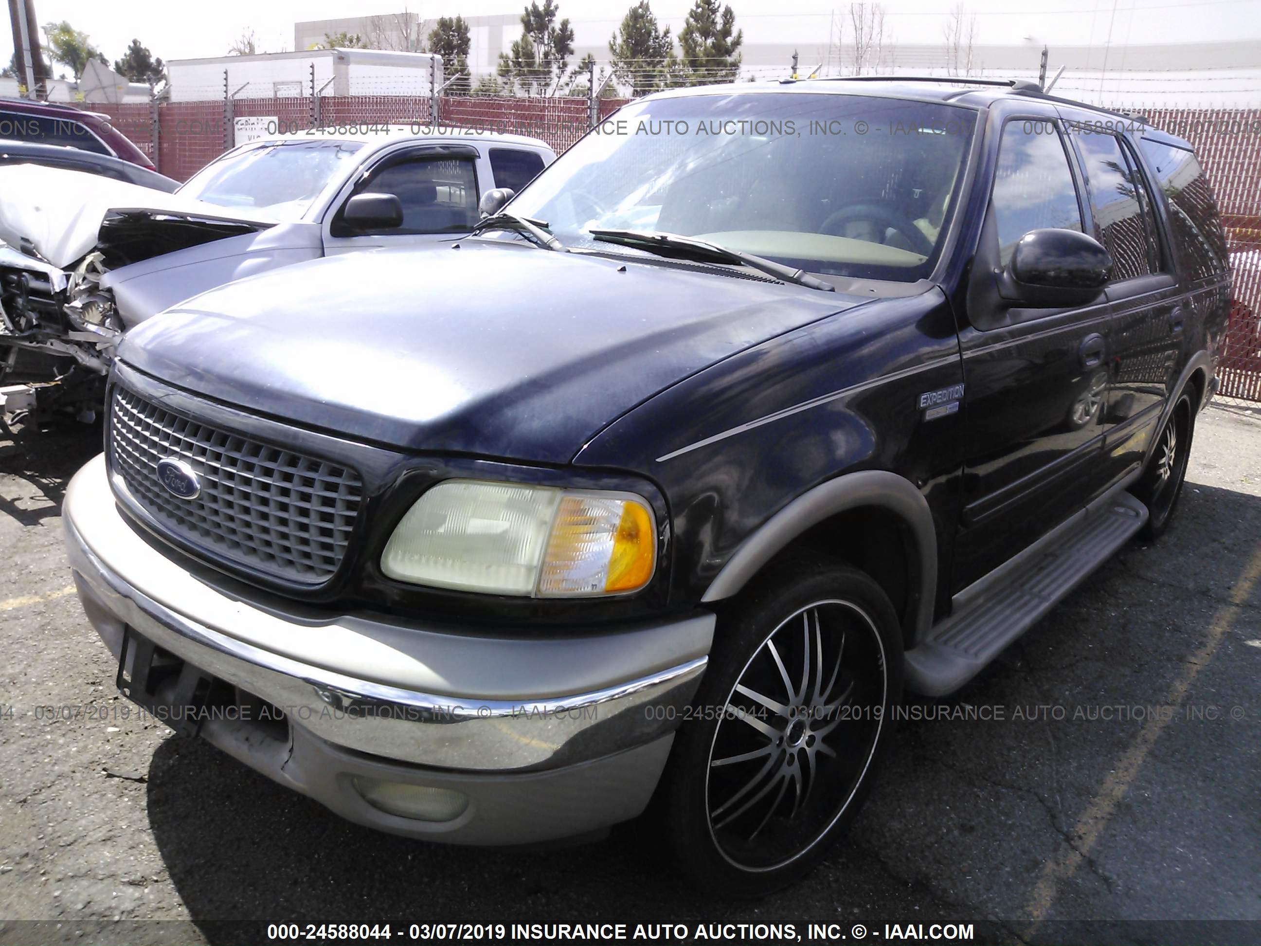 FORD EXPEDITION image 2