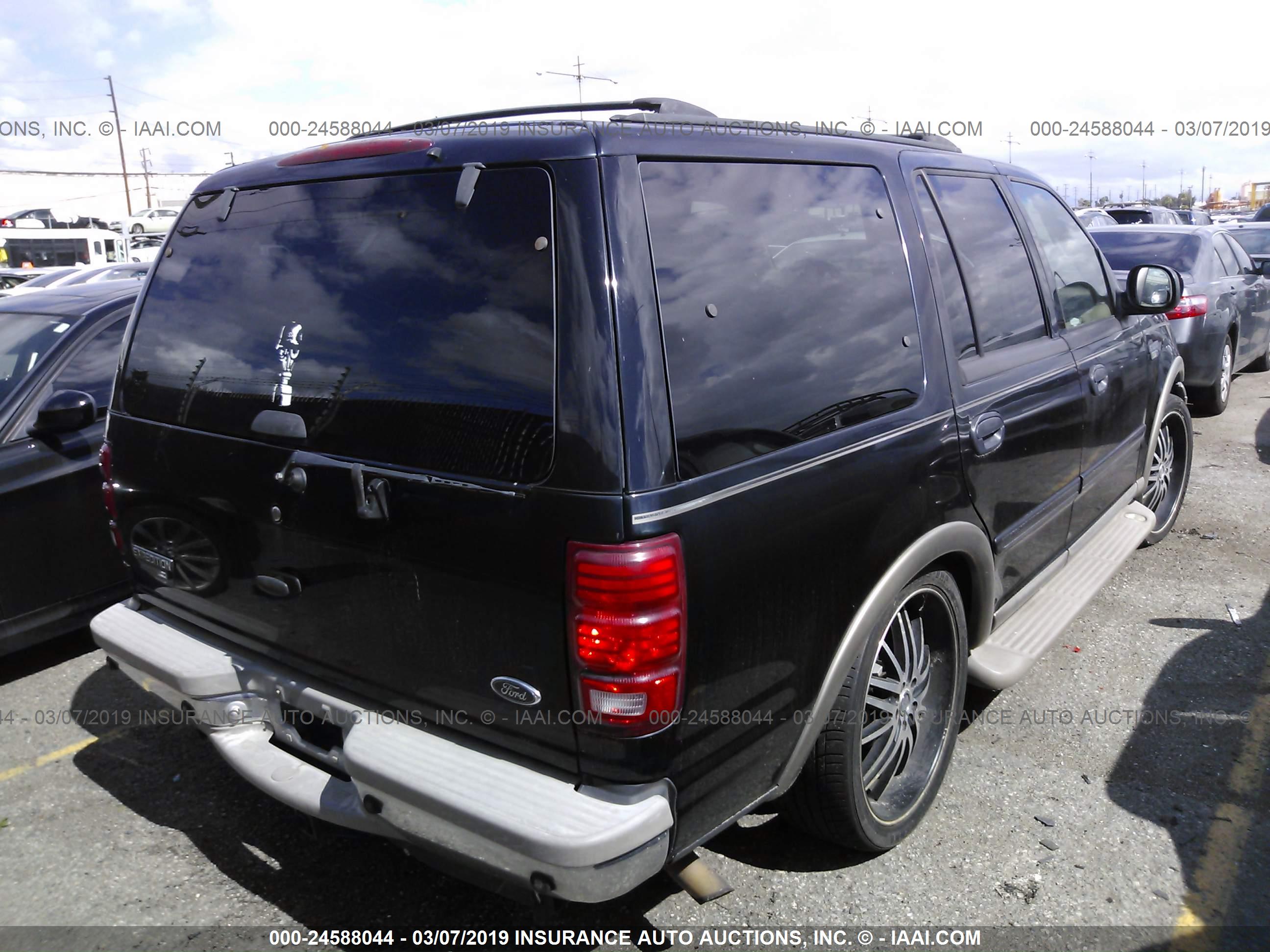 FORD EXPEDITION image 4