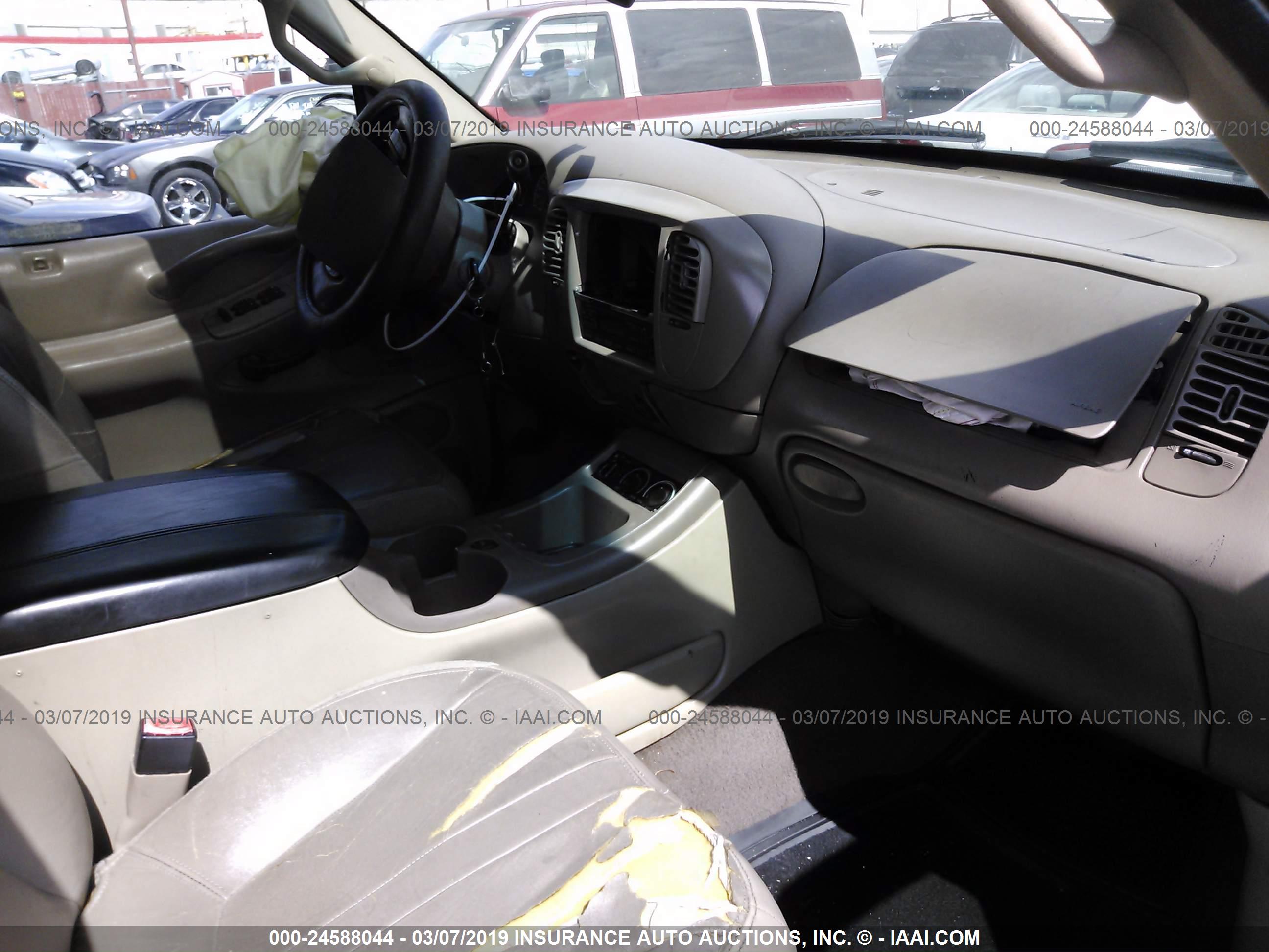 FORD EXPEDITION image 5