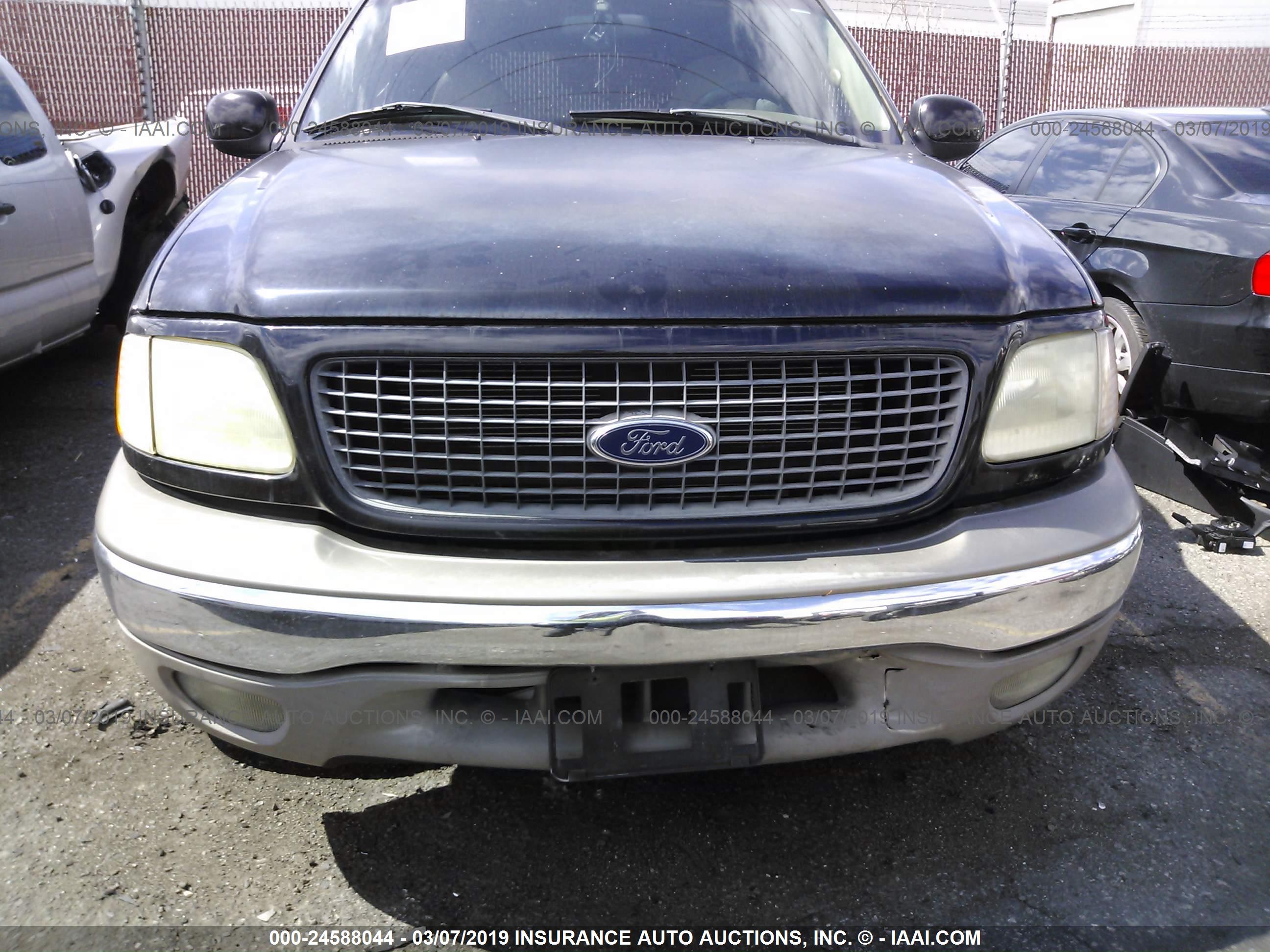 FORD EXPEDITION image 6