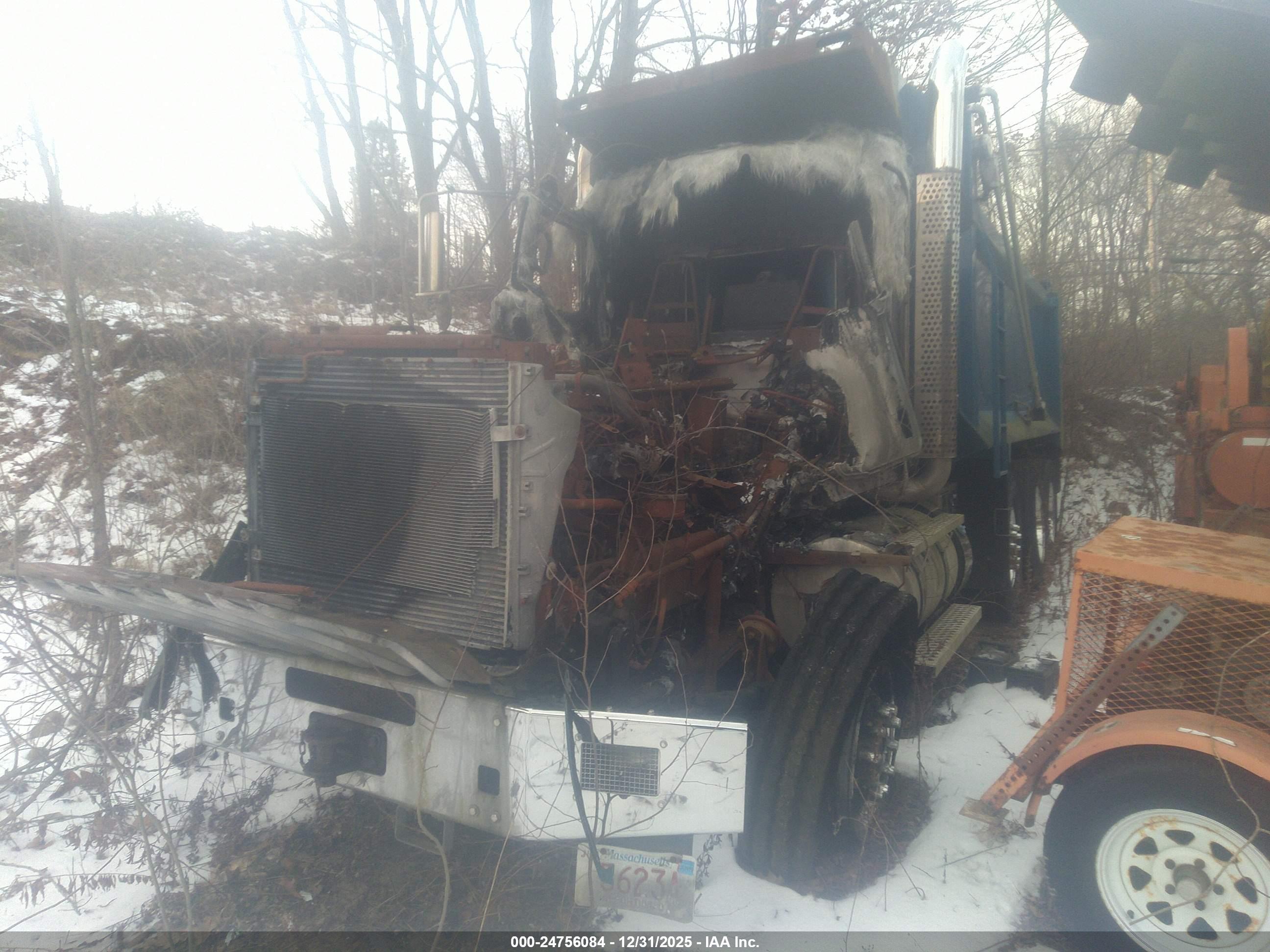 KENWORTH T800 image 2