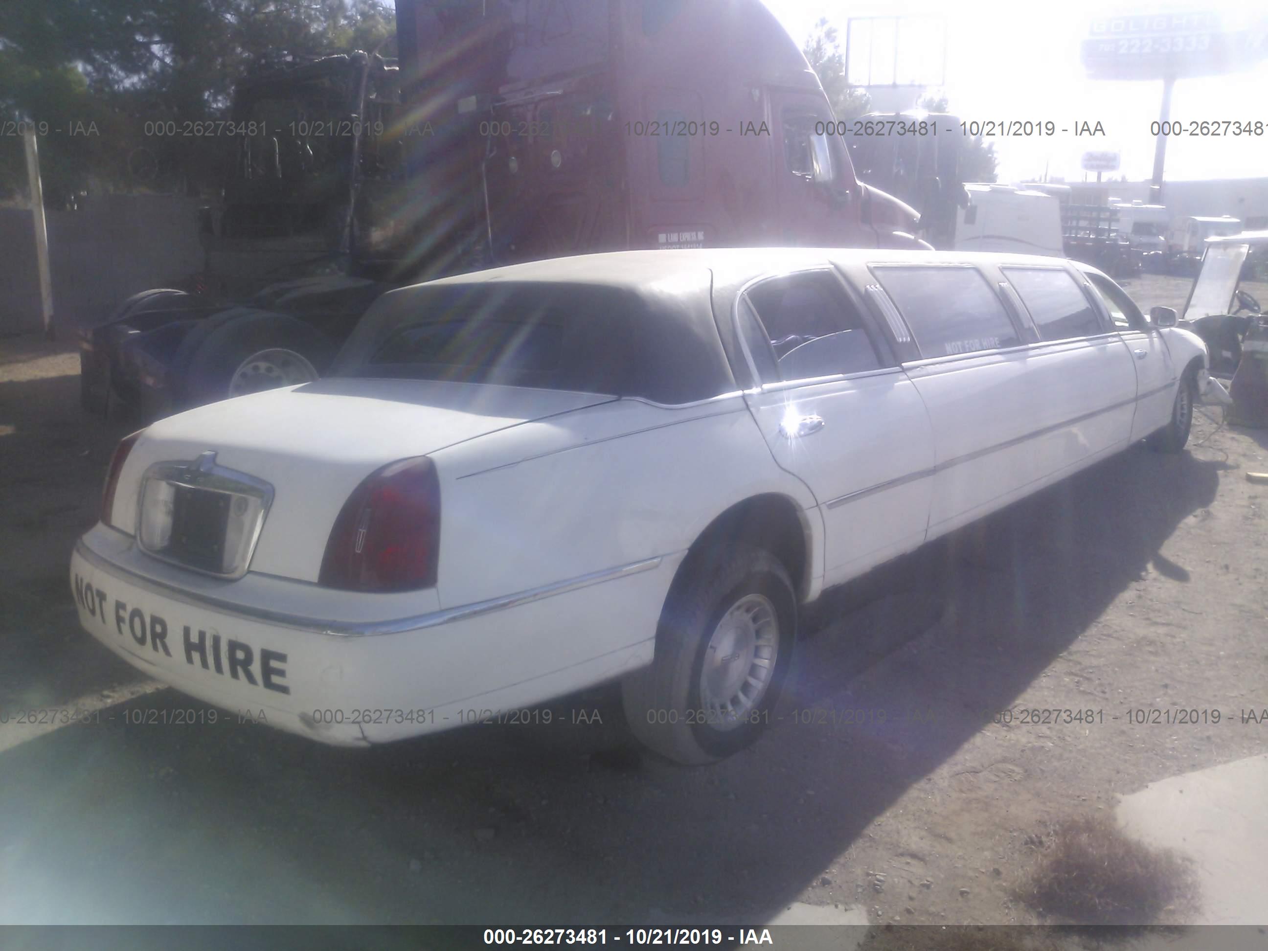 LINCOLN TOWN image 4