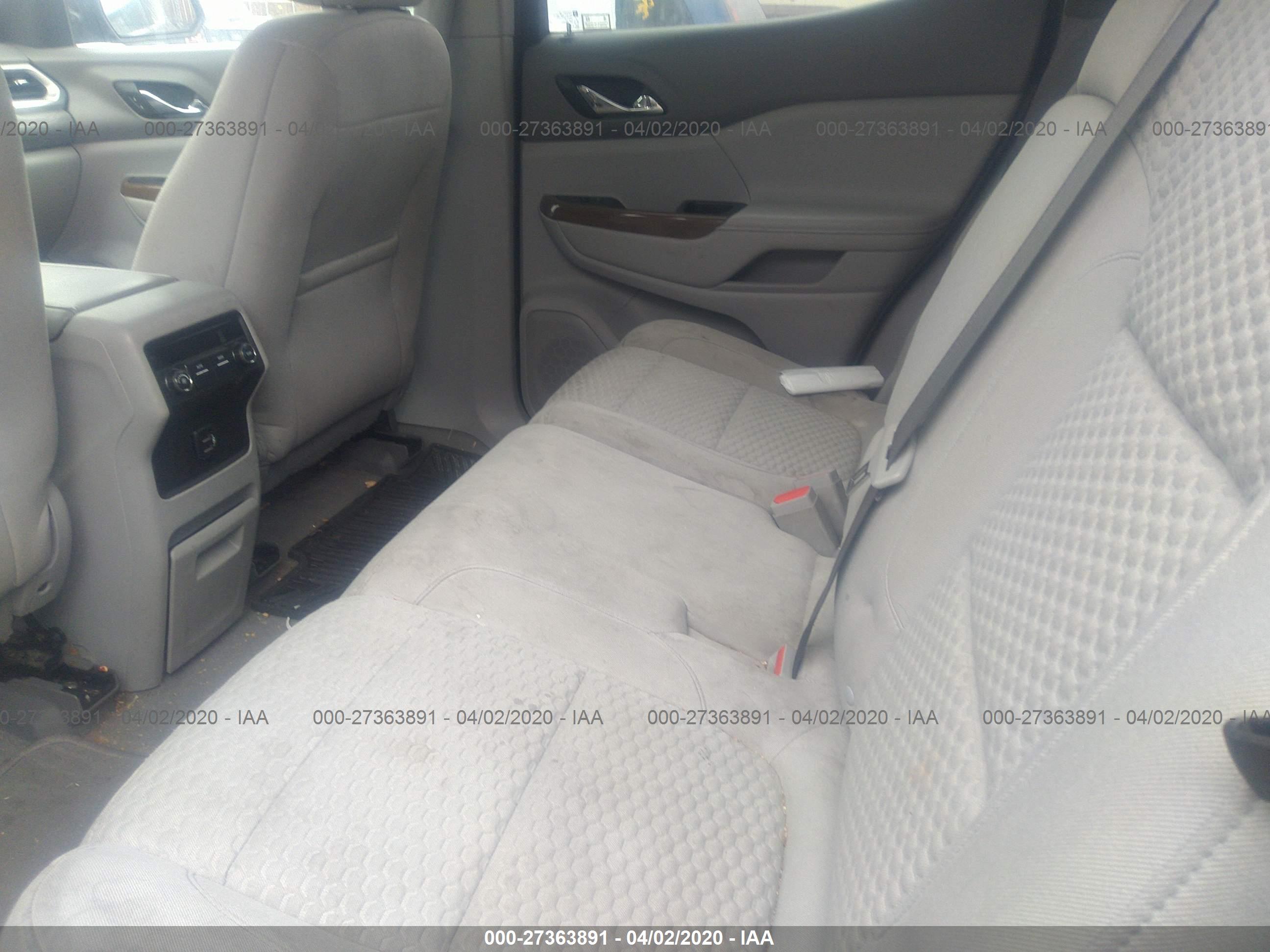 GMC ACADIA image 8
