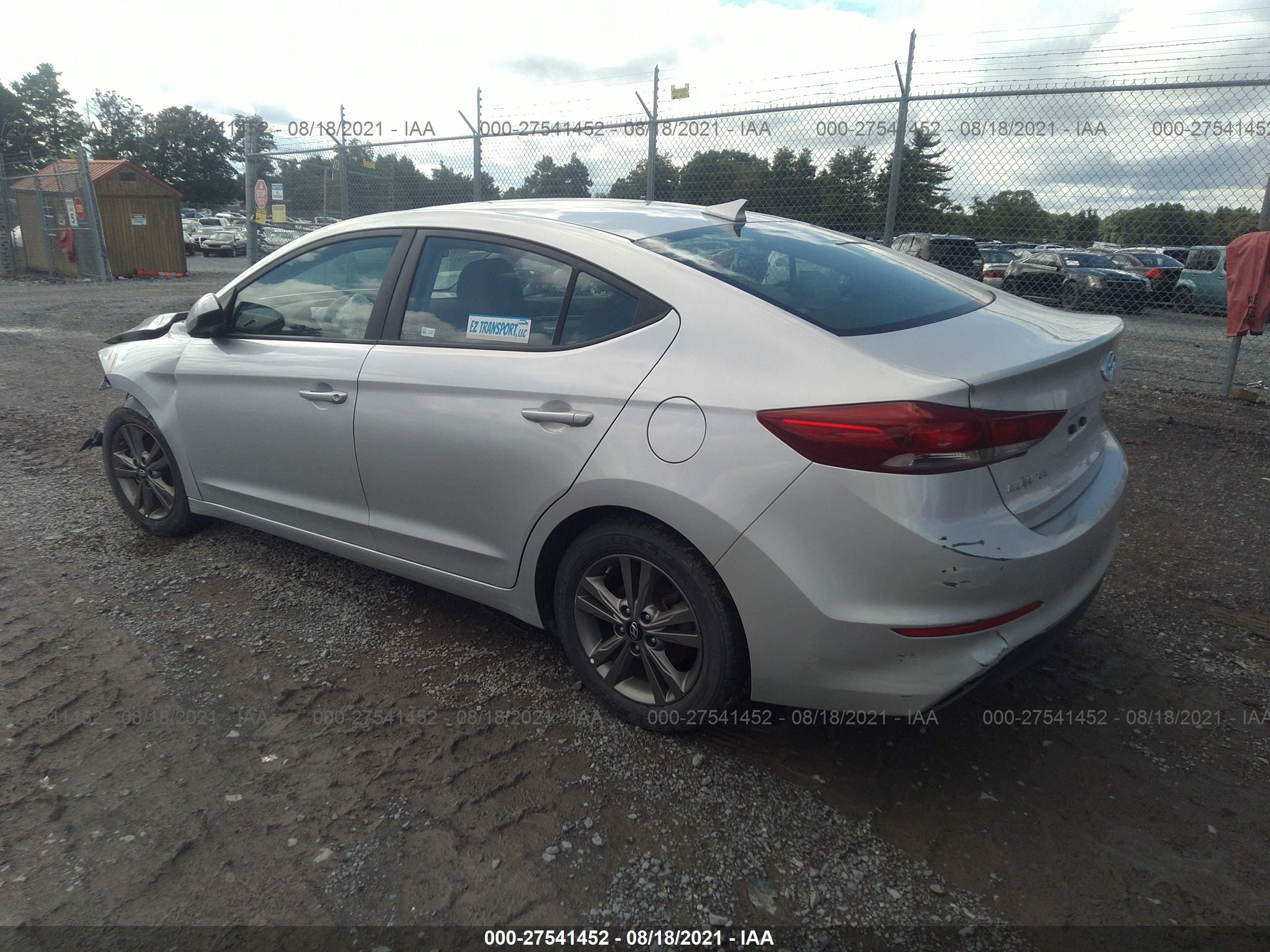HYUNDAI ELANTRA image 3
