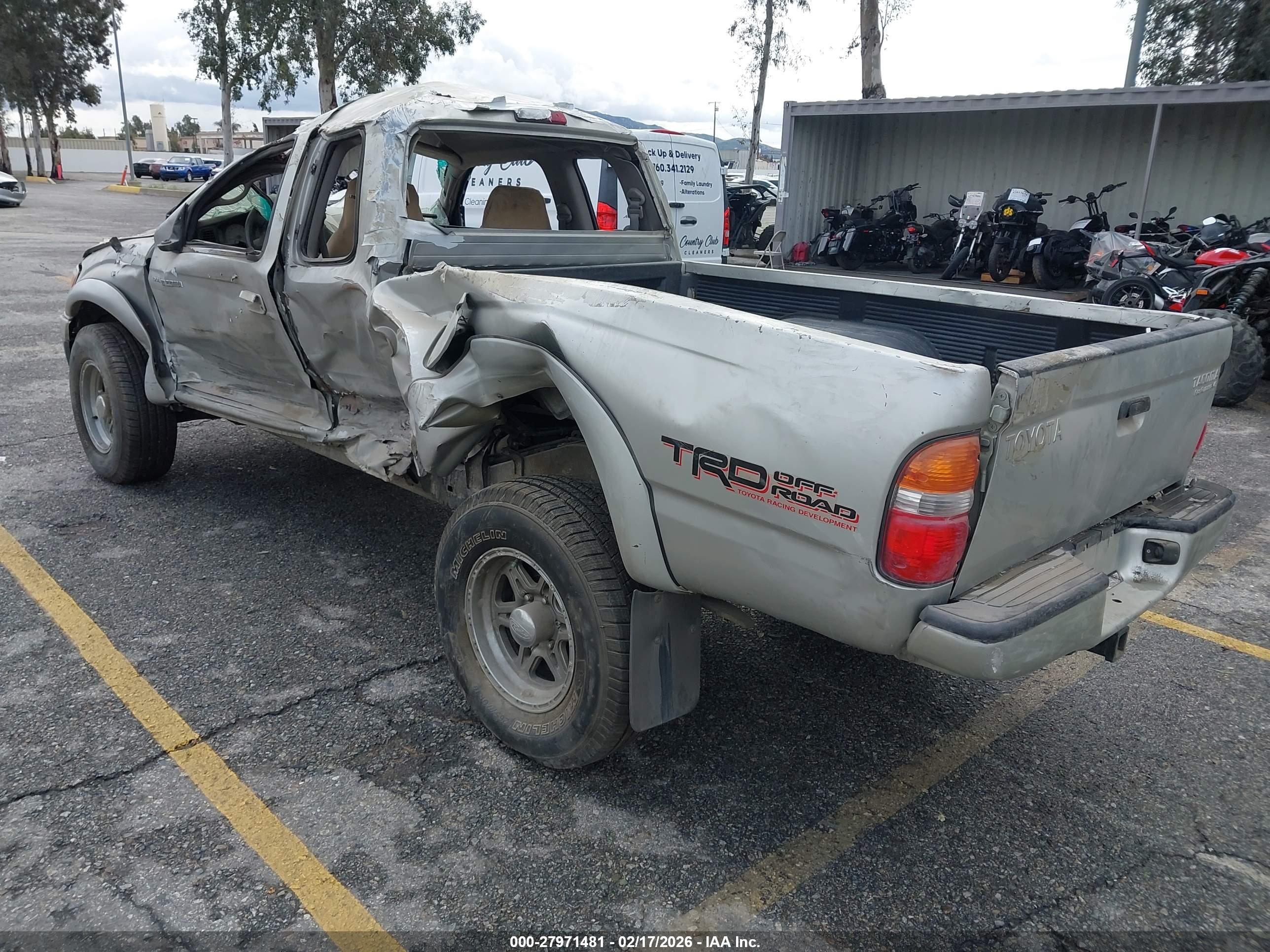 TOYOTA TACOMA image 3