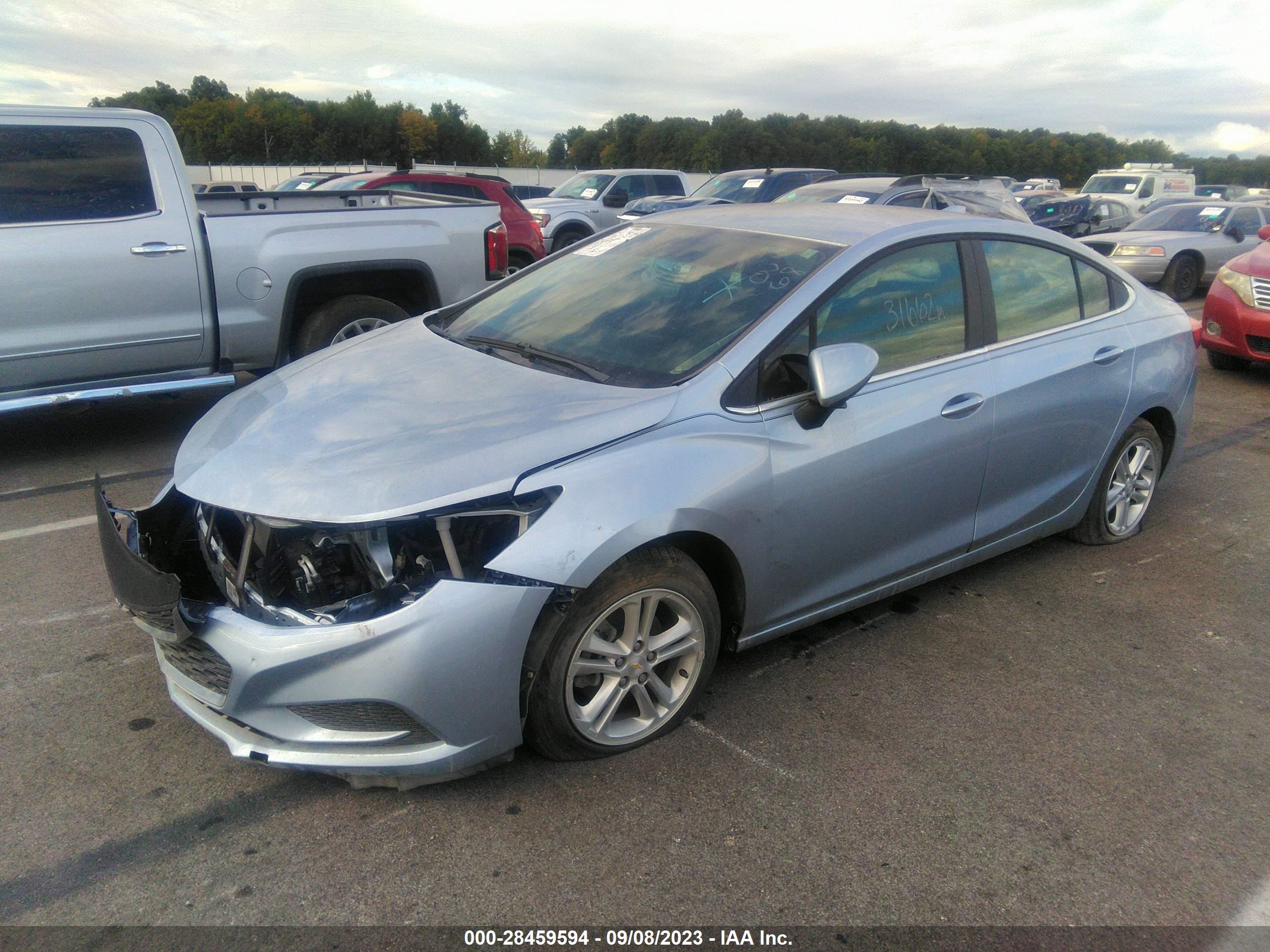 CHEVROLET CRUZE image 2