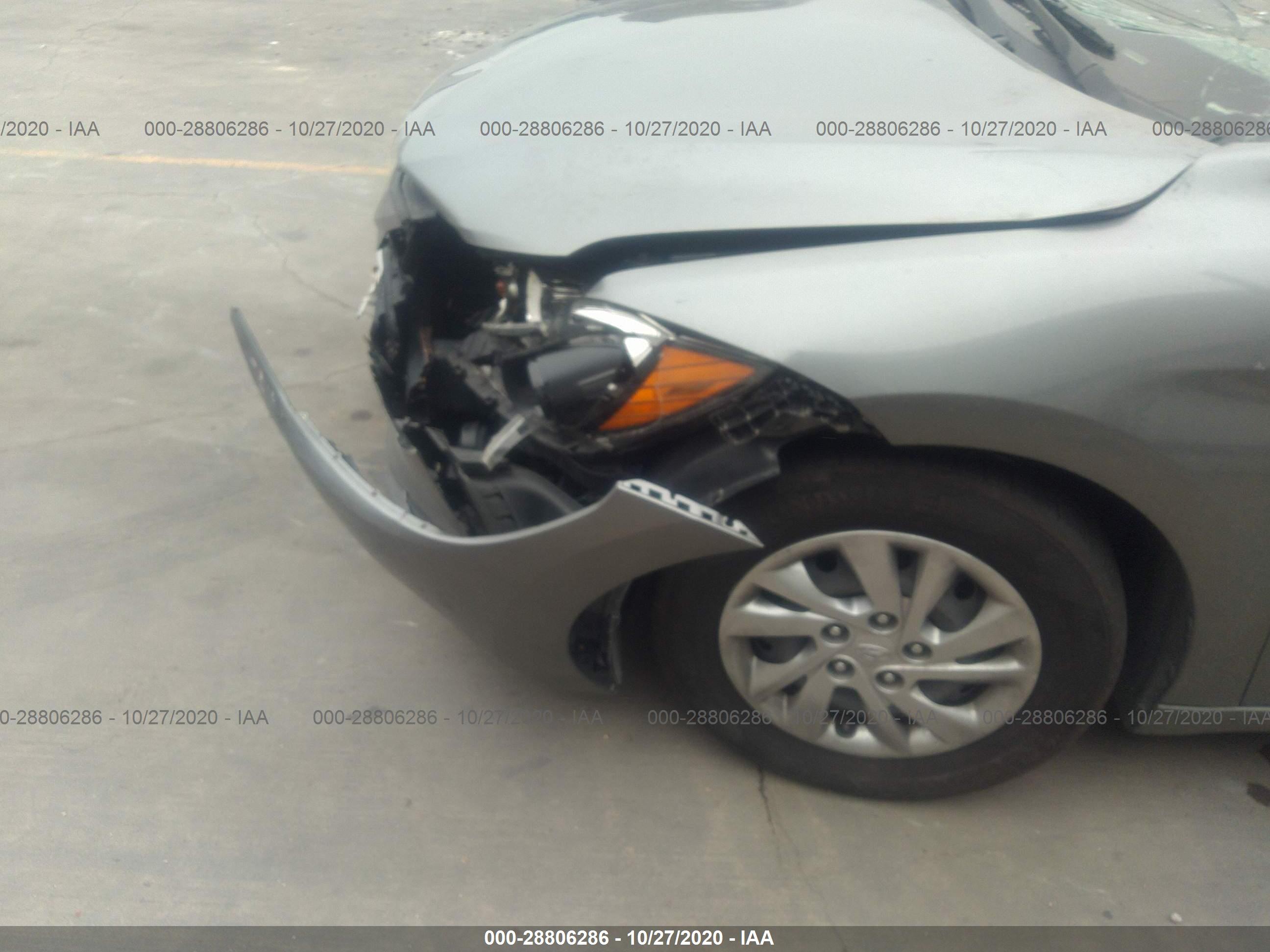 HYUNDAI ELANTRA image 6