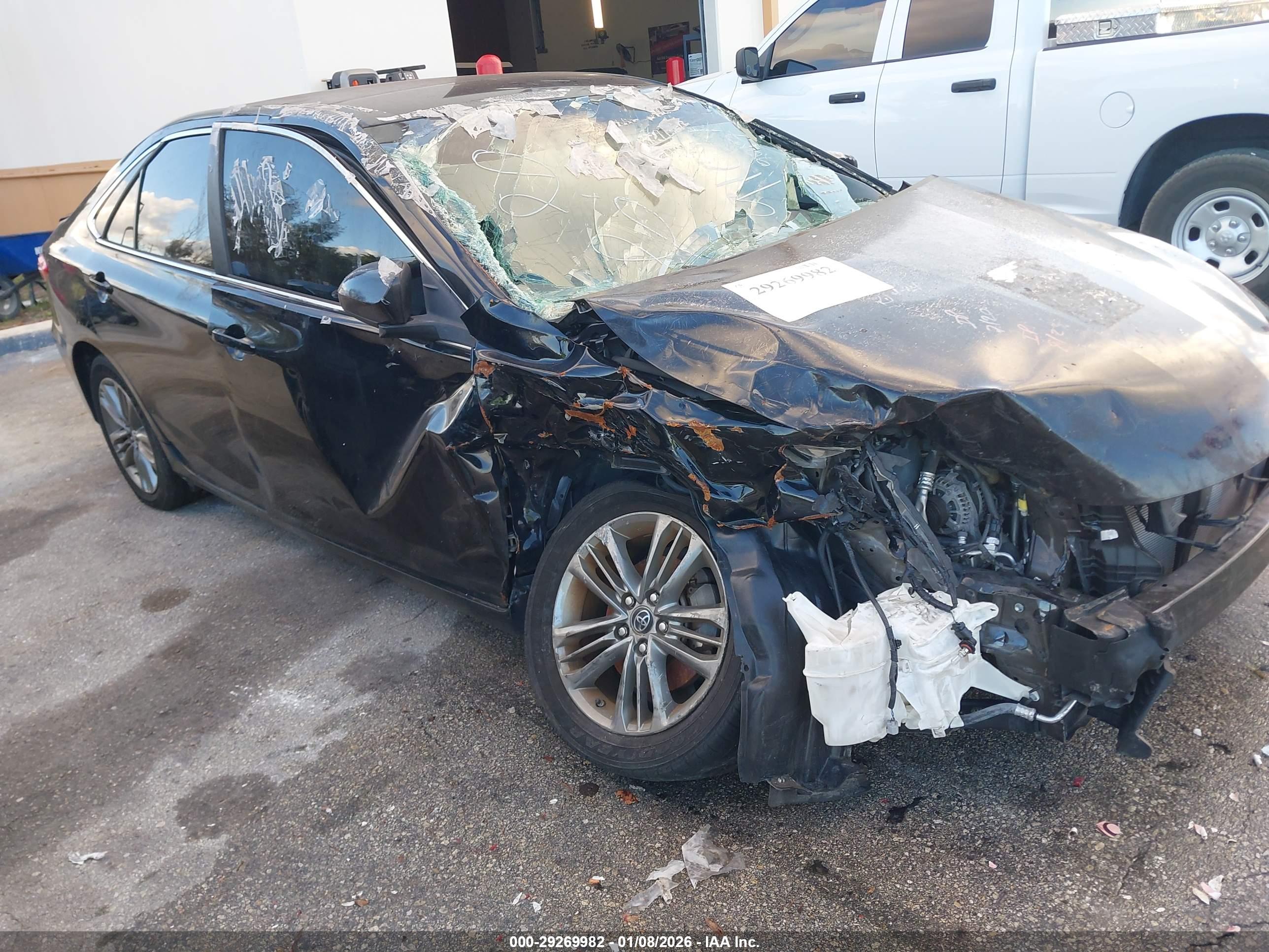 TOYOTA CAMRY image 6