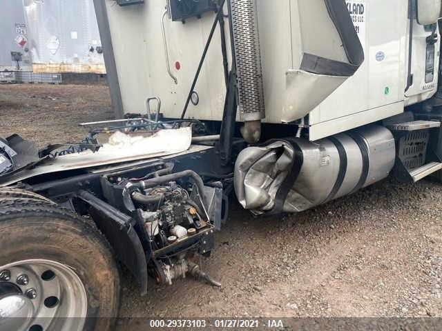 MACK CXU613 image 7