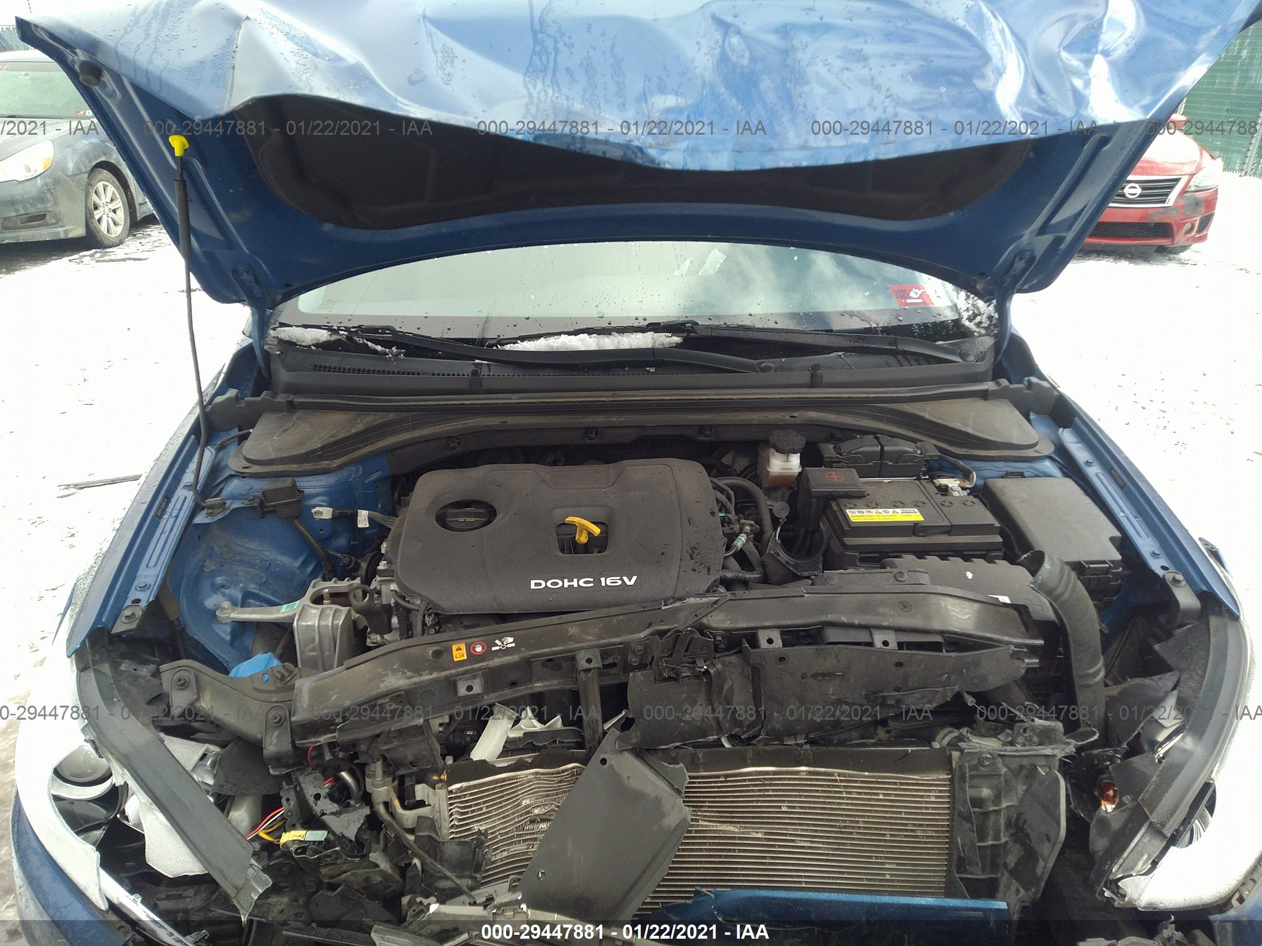 HYUNDAI ELANTRA image 10